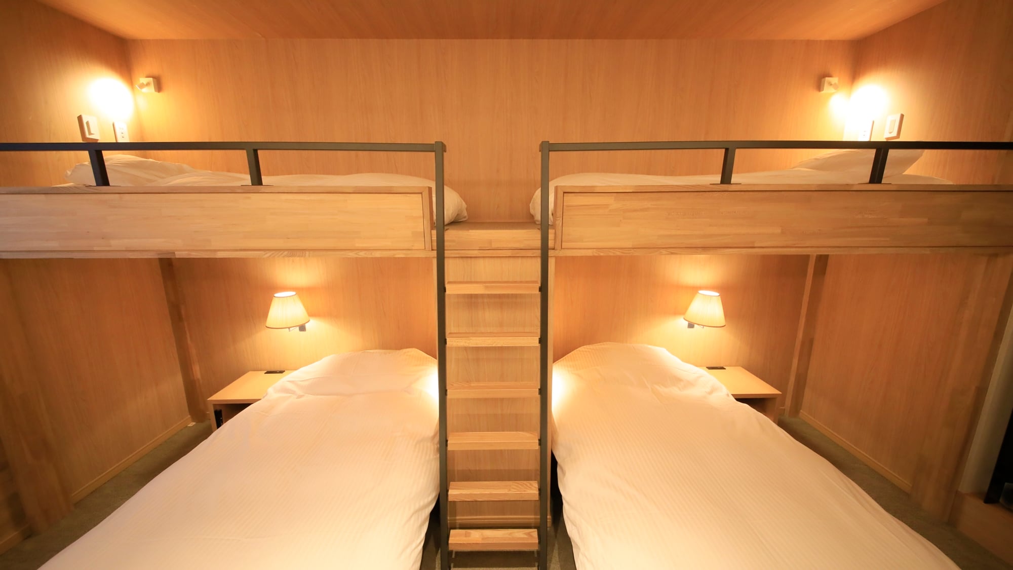 Standard Fourth Room