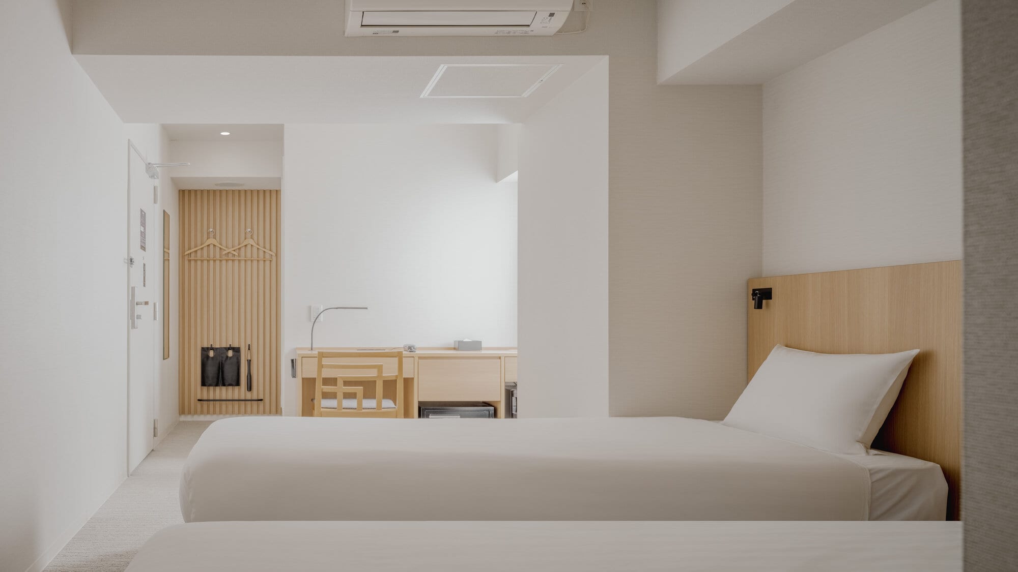 [Non-smoking] Skytree view Japanese-Western room (25 square meters / capacity 4 people) Japanese-Western room that can accommodate up to 4 people