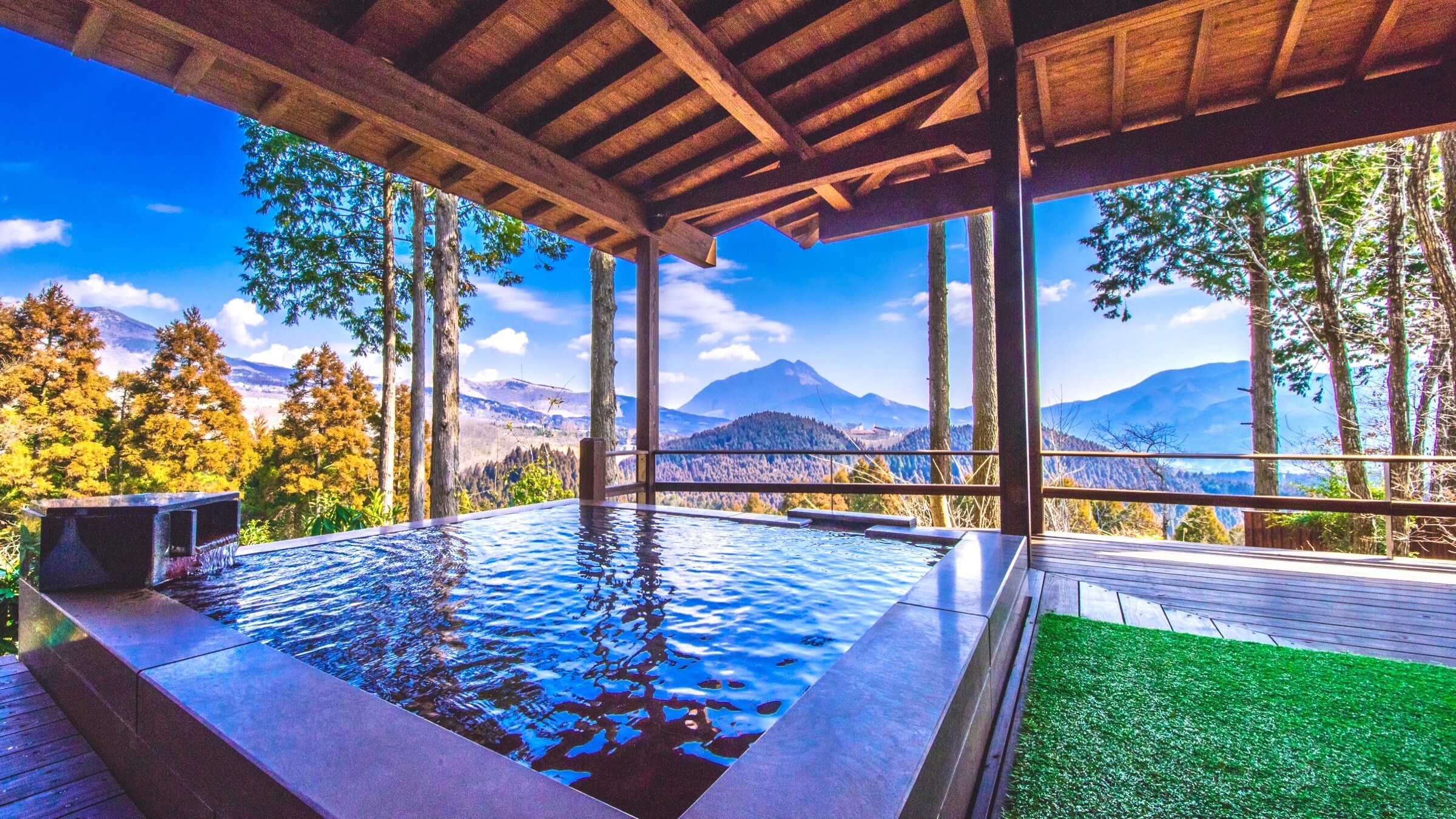 [Kunugi]有两个温泉，一个露天浴池和一个室内浴池，您可以欣赏由布山的豪华景色。