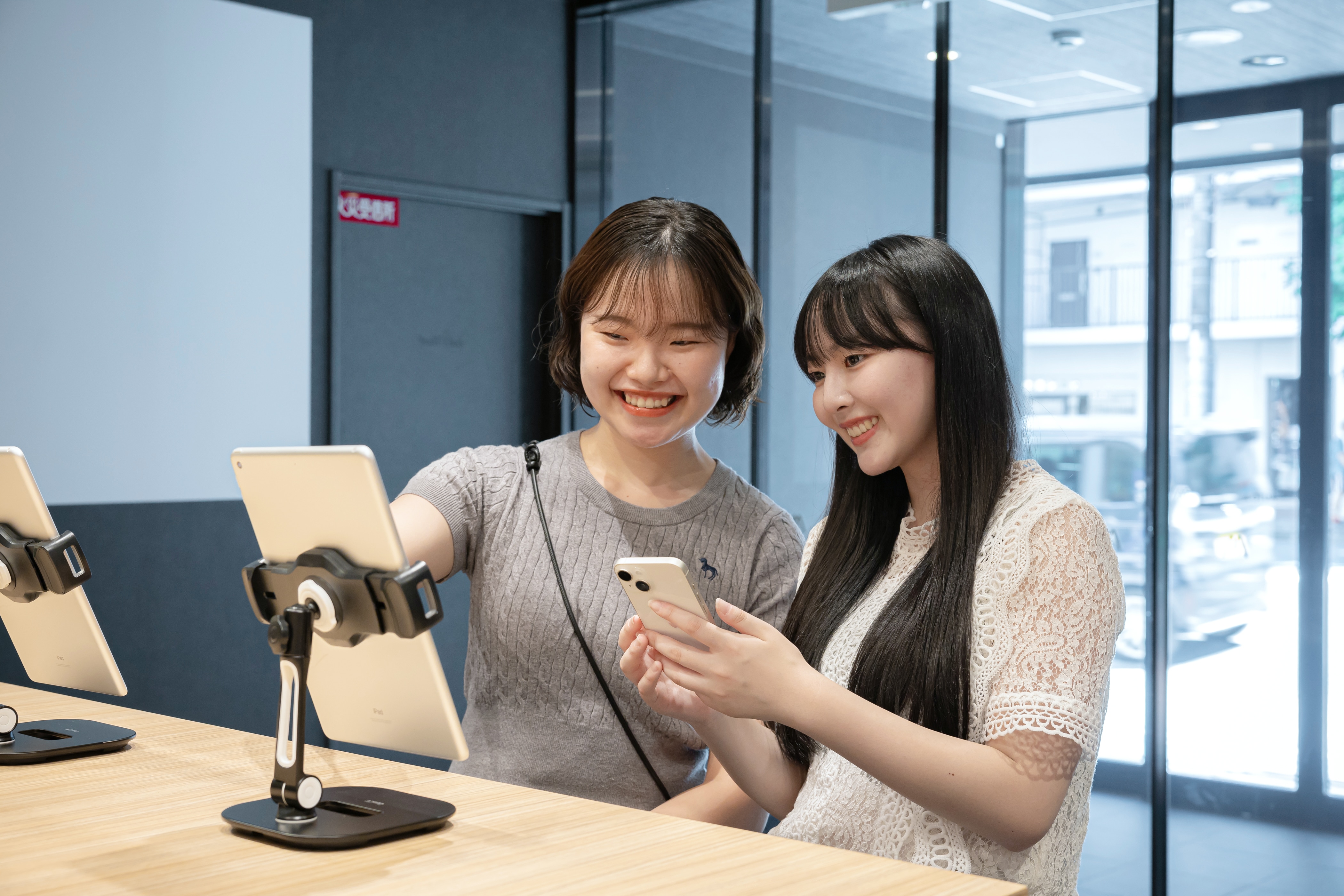 Image of self-mobile check-in