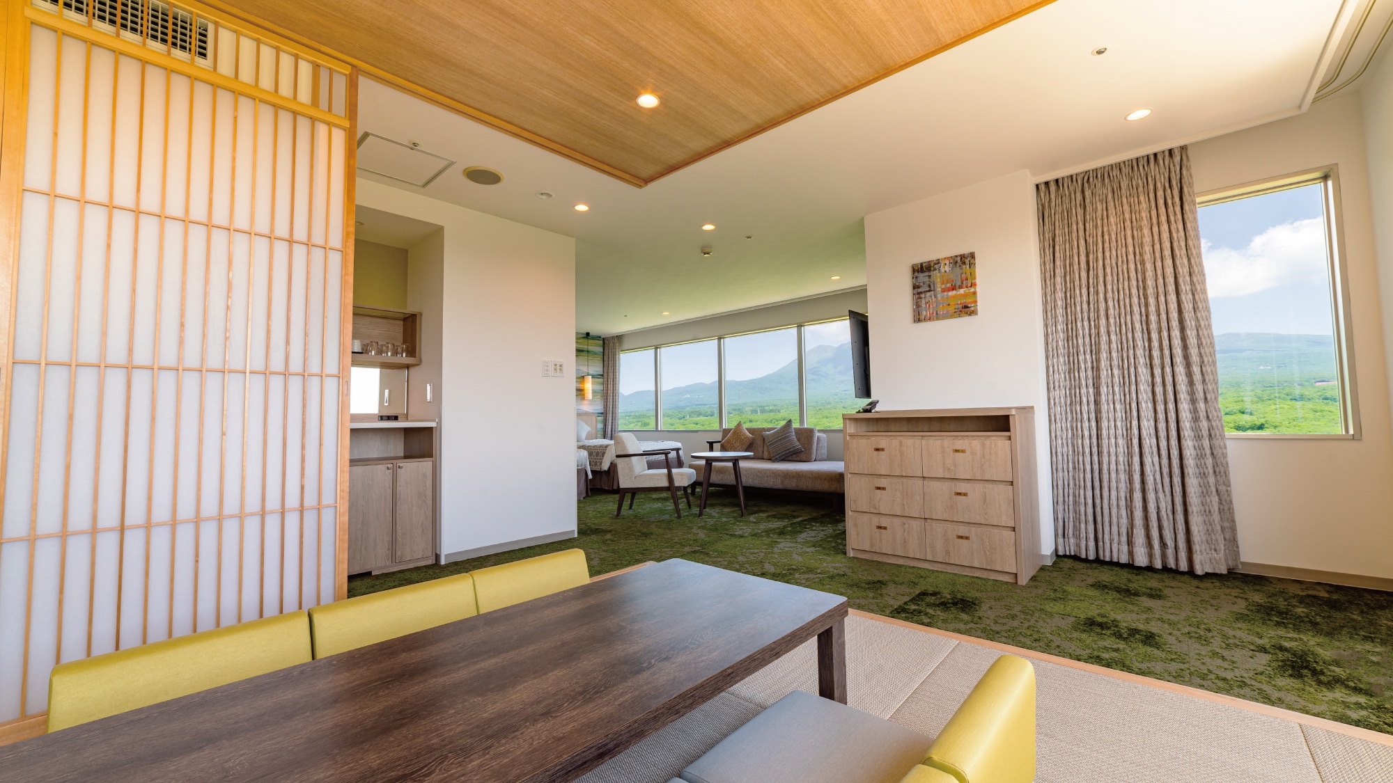 [Japanese and Western rooms] ★ Mountain side ★ 《New bond》 Corner suite room ■ Maximum capacity of 8 people
