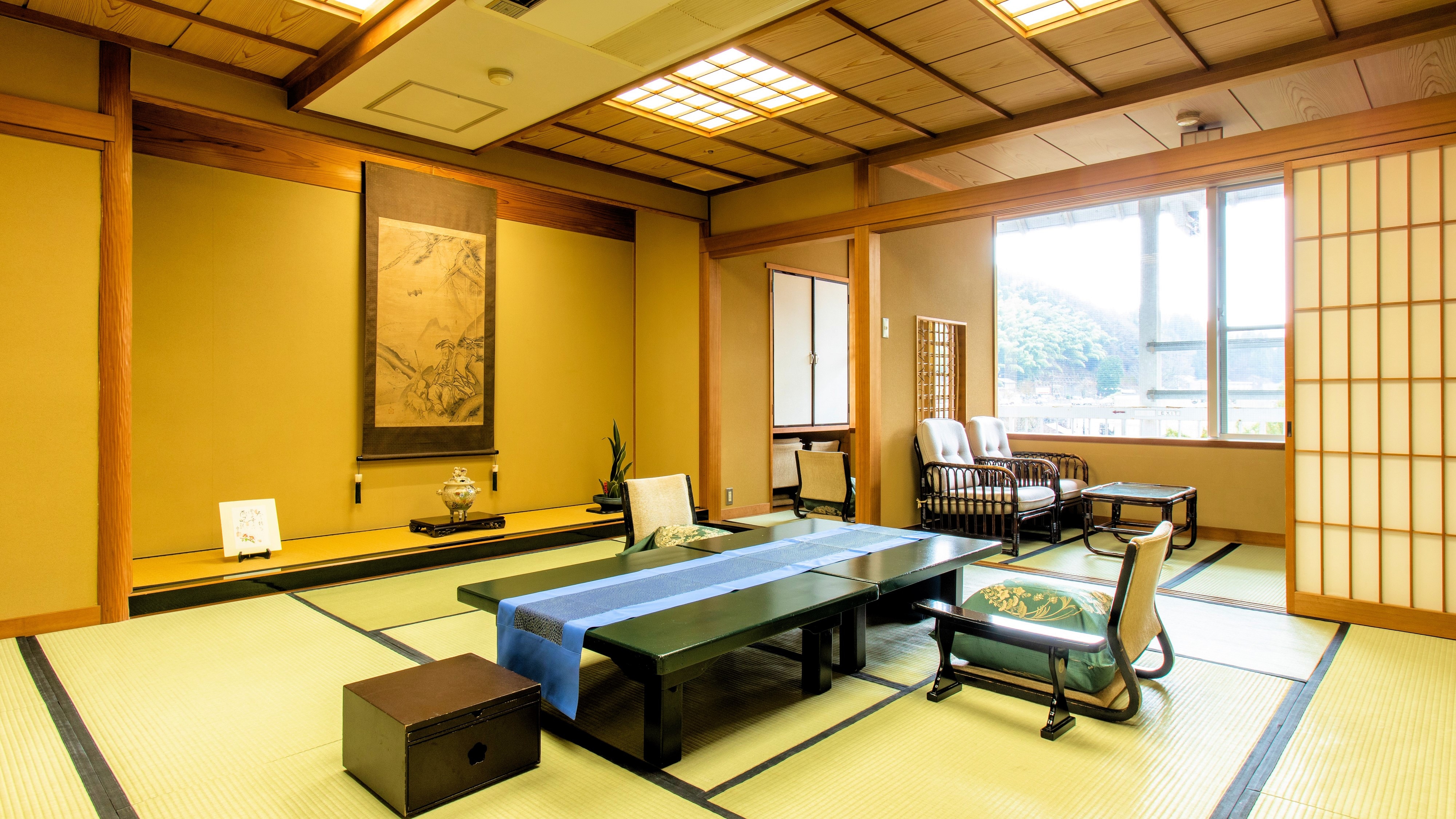 Japanese-style room with hot spring open-air bath [Enji 208]