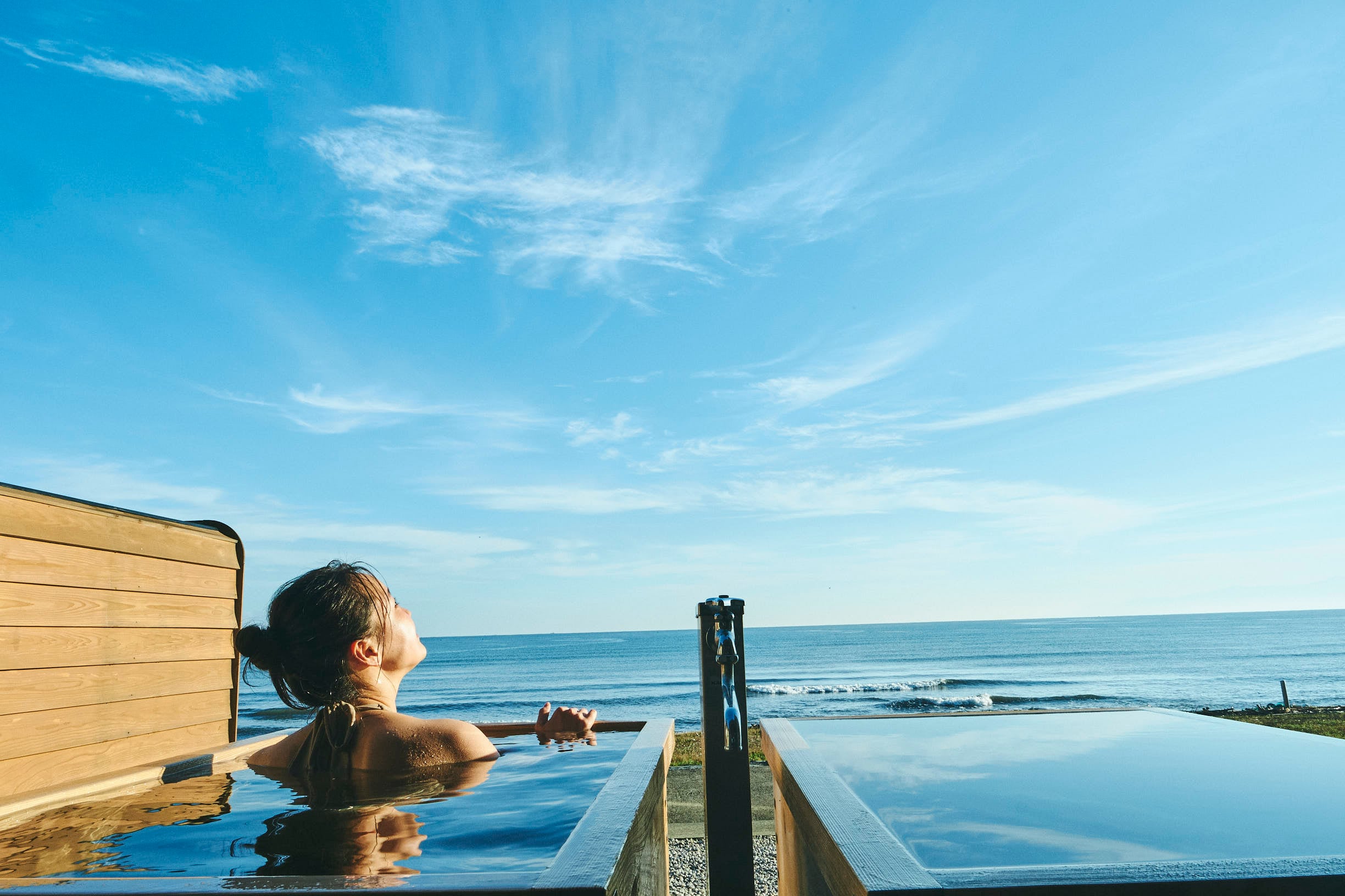 A cold bath overlooking Toyama Bay