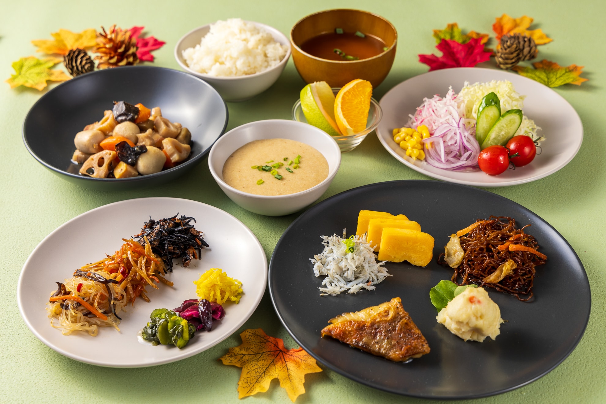 Breakfast (Japanese menu) Arrangement example *Menu may change depending on availability