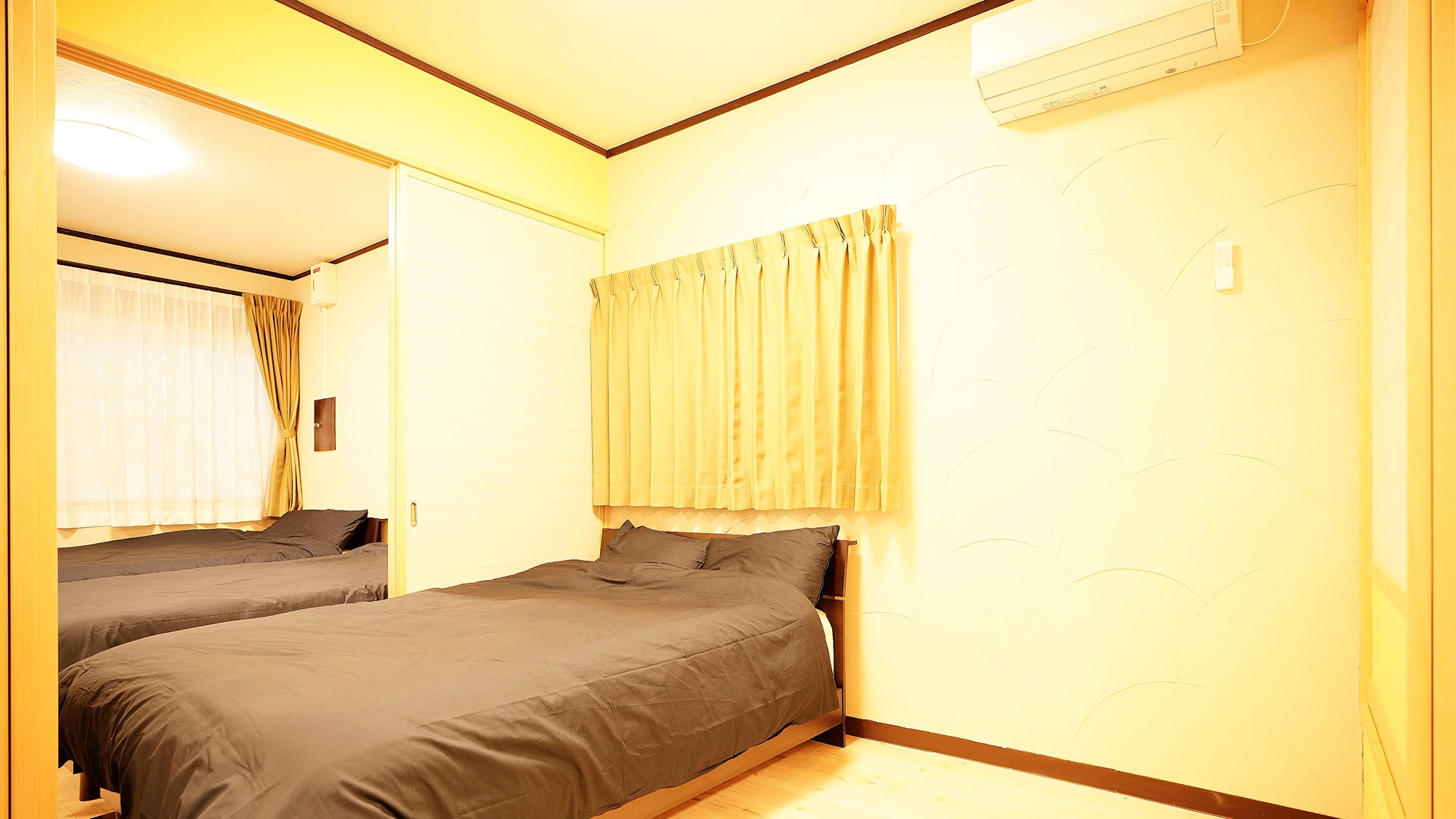 ・Room 101: Bedroom with 1 double bed