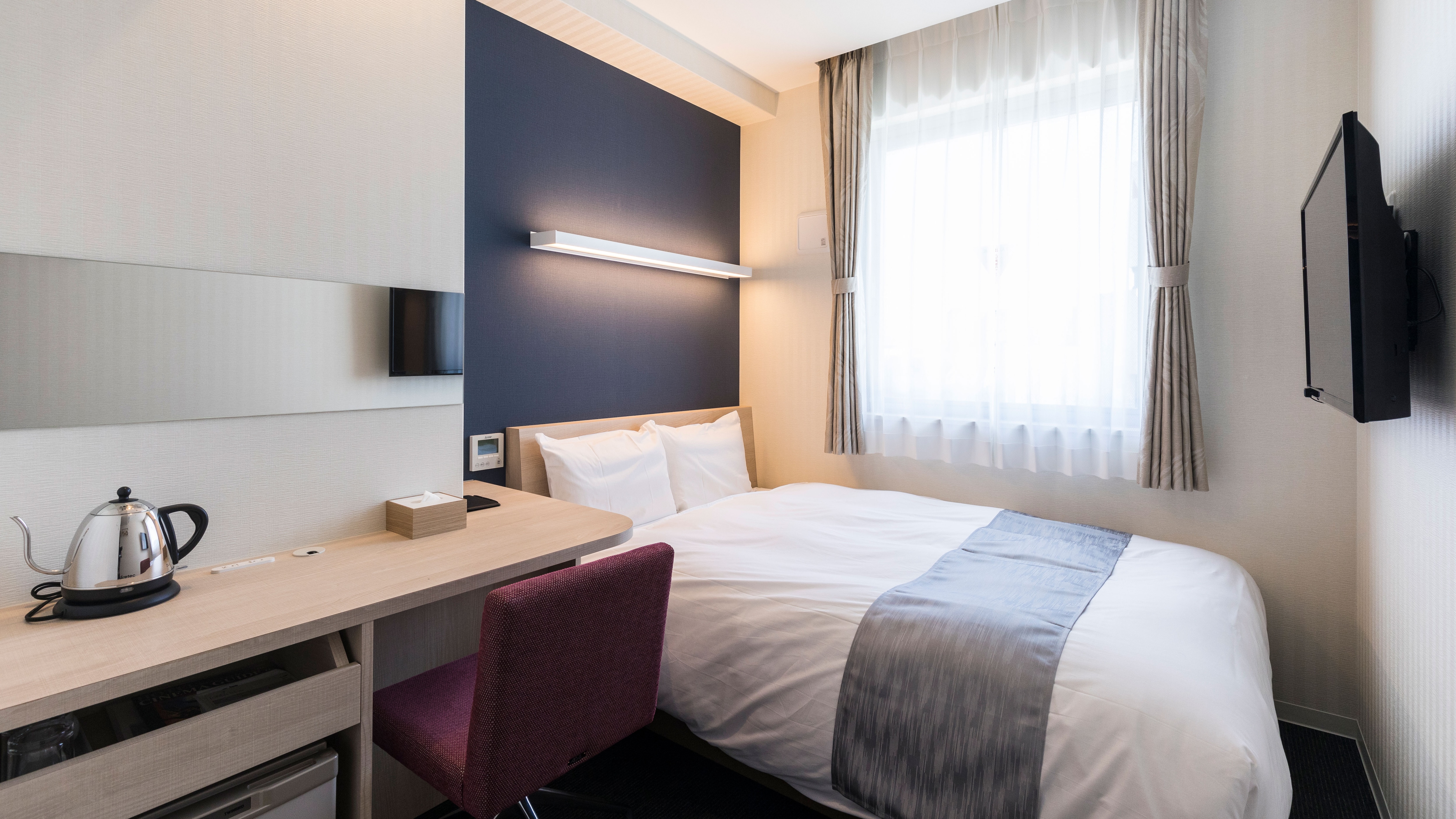 Single / semi-double room (example)