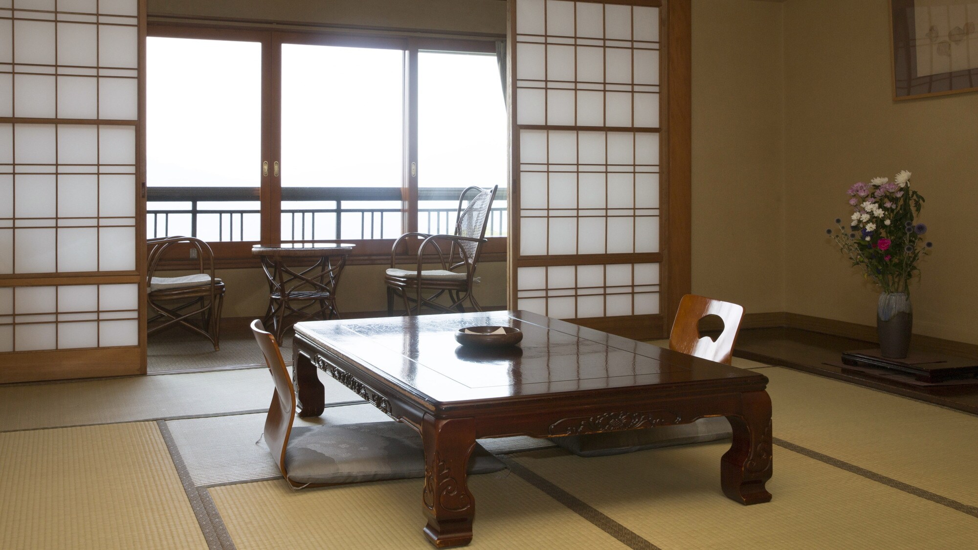 [Main building, one Japanese-style room] Each room has a different style and design.