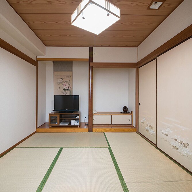 Japanese-style triple room