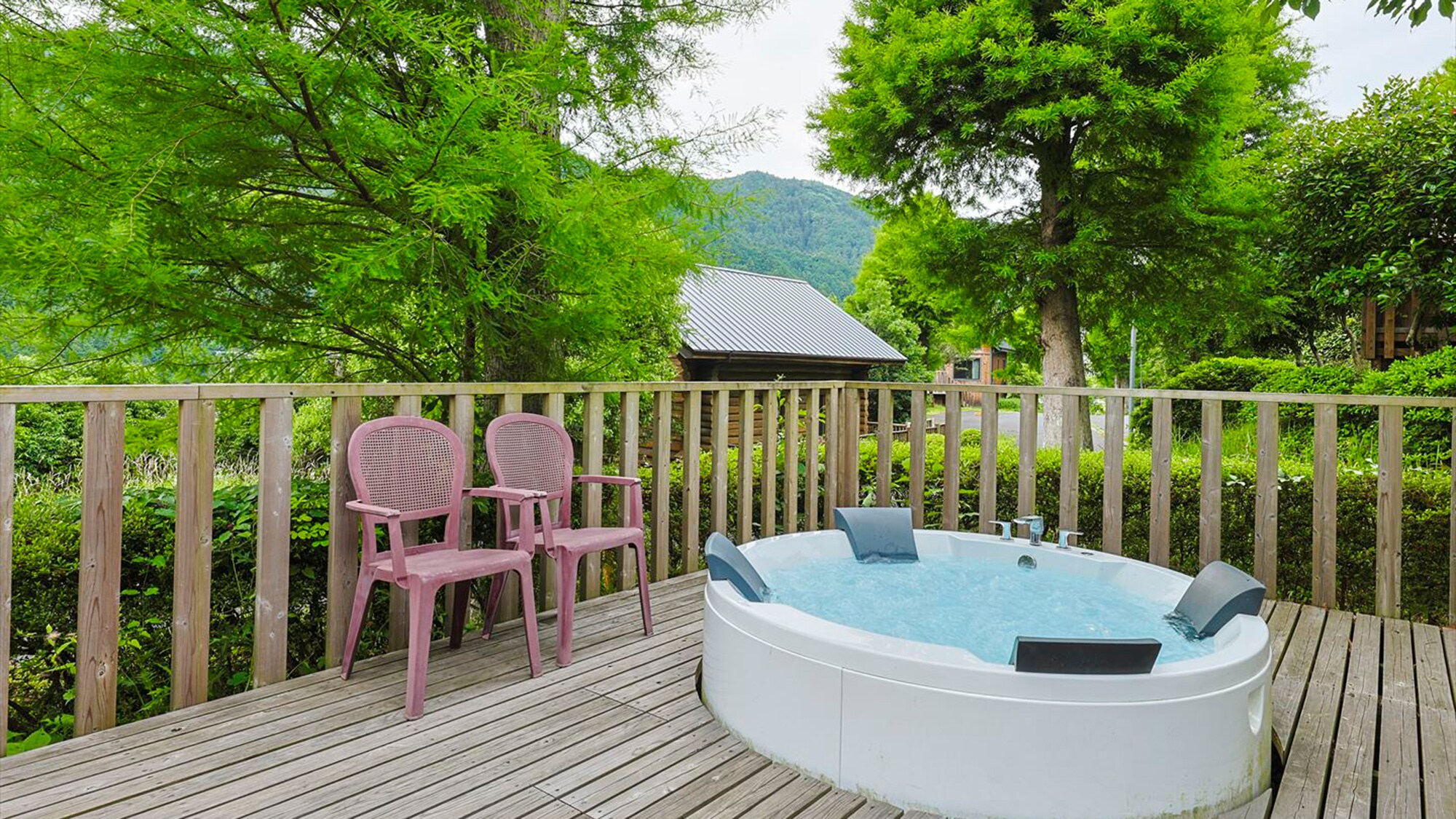 小屋 | 3R + 閣樓/按摩浴缸