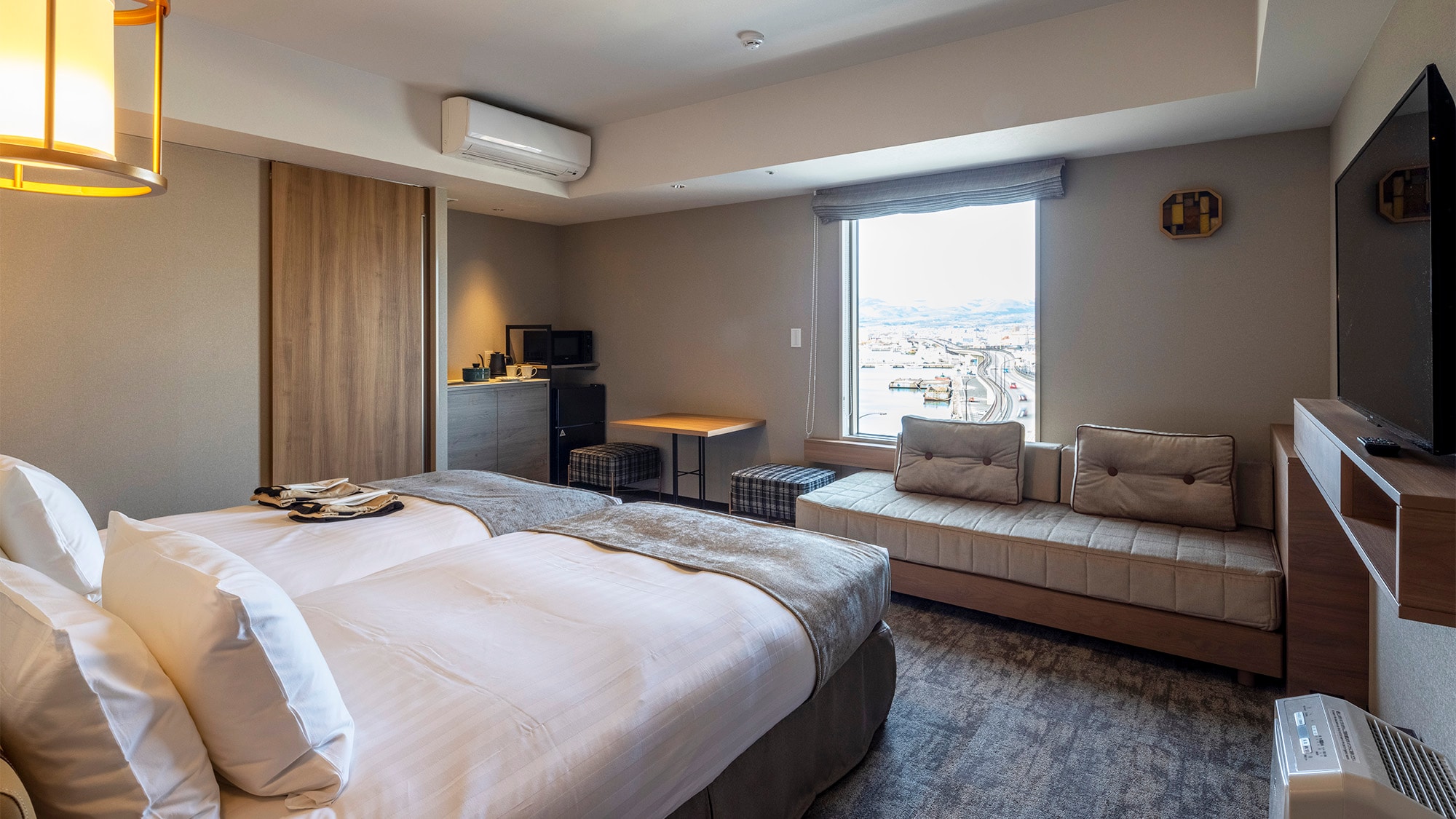 ■ Corner twin / free Wi-Fi in all rooms