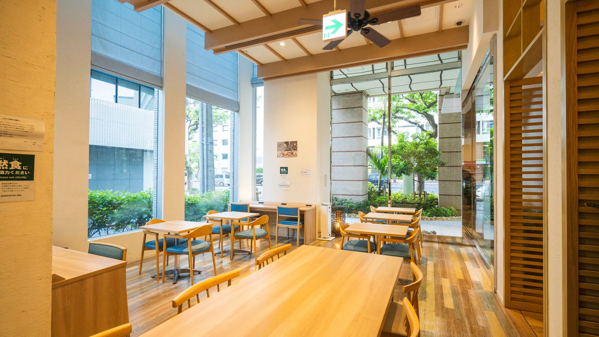 【早餐】早餐場所正面