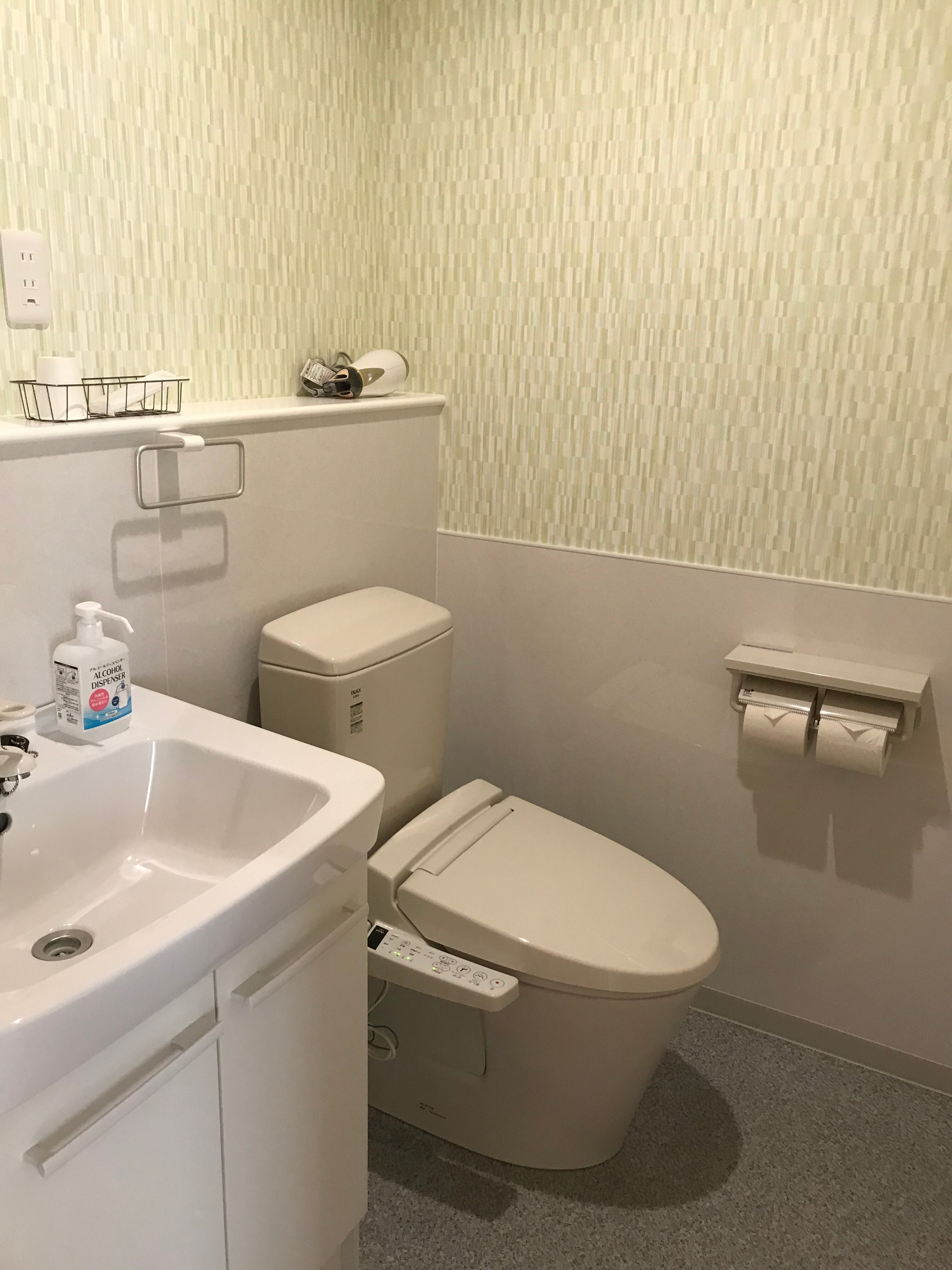 Main building 8 tatami room with shower room Toilet