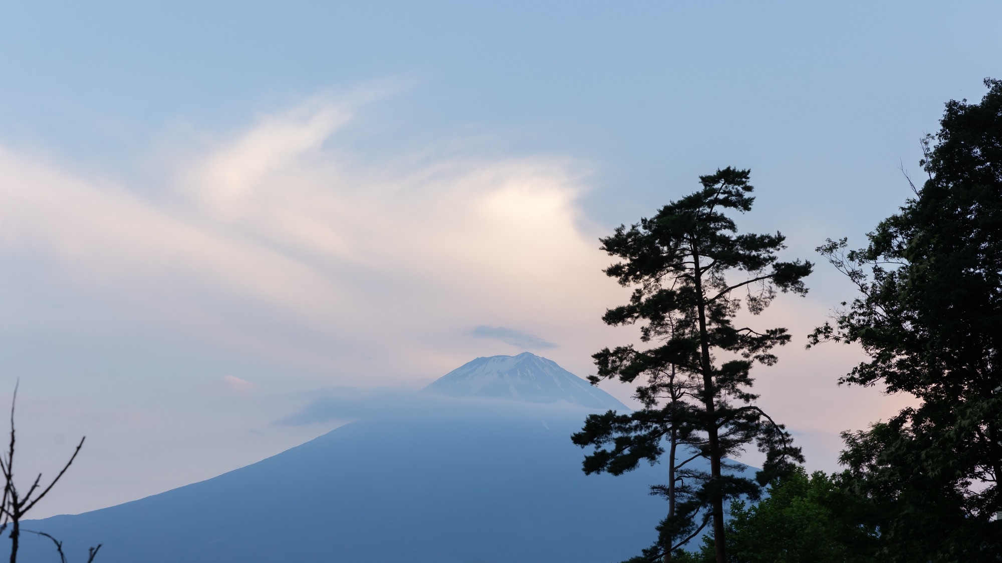 [Fuji as seen from Ban]