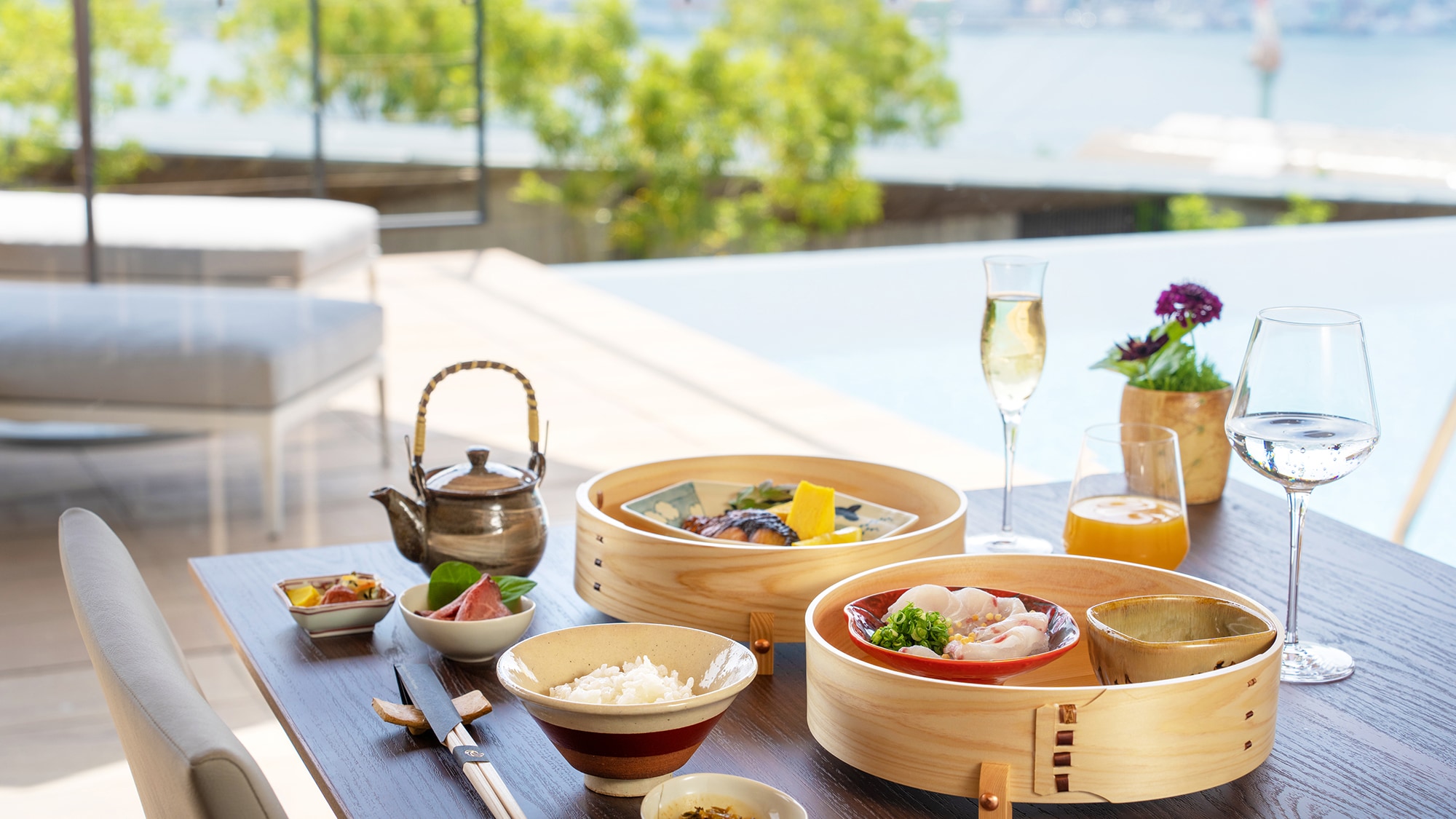 [Natural Red Sea Bream Sesame Chazuke Set] Start your day with sashimi made from natural red sea bream from Nagasaki Prefecture. Finish with dashi ochazuke for a second enjoyment.