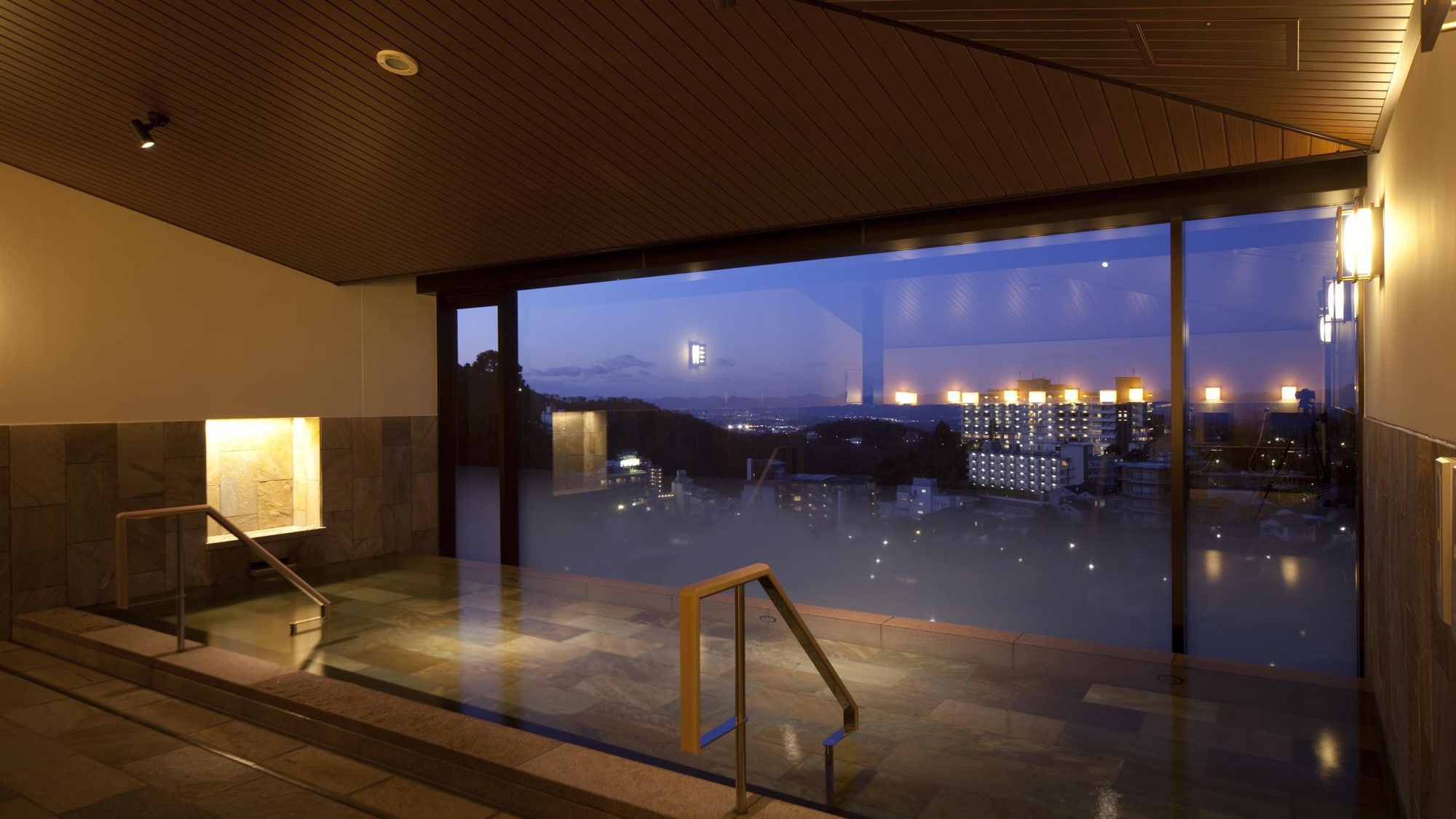 Large public bath "Ginyu"