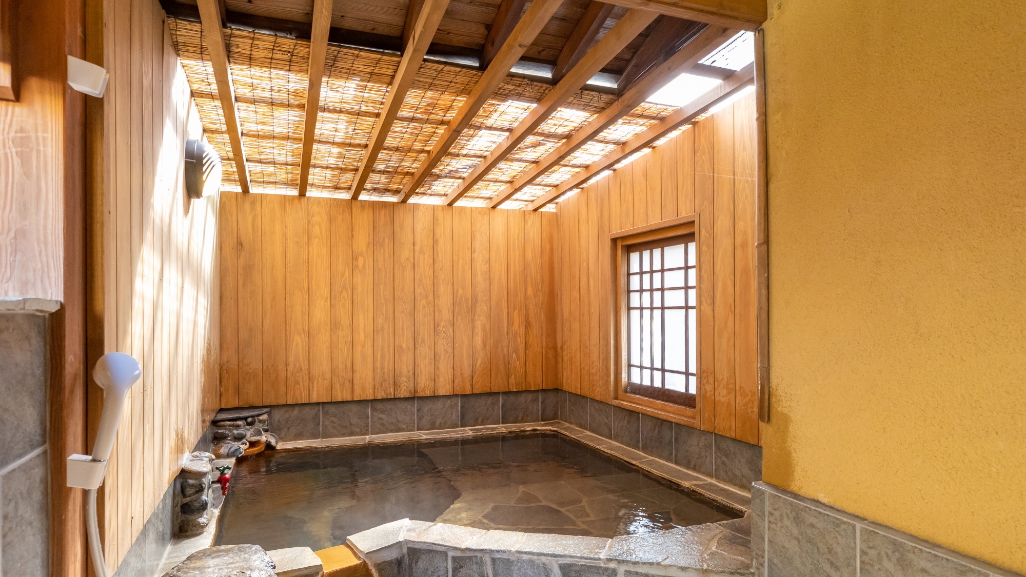 [Tatami Hatcho Guest Room] Higotai / Kamar Mandi Tamu