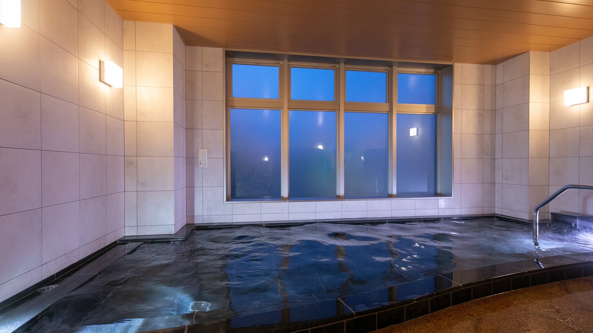 [Large public bath/men's bath] A newly built and clean large public bath! Take a moment to soothe your fatigue.