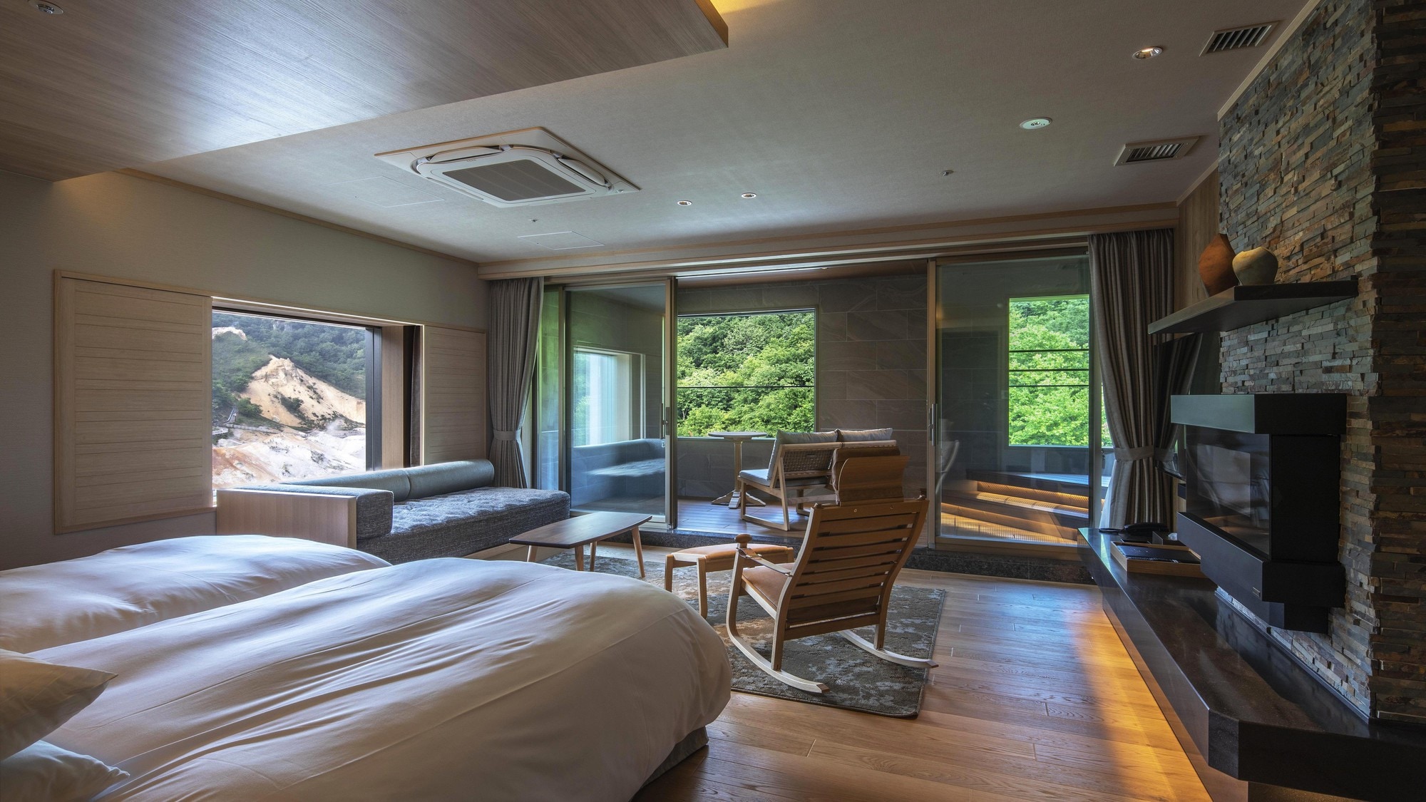 [Premium] West Wing Corner / Special Room (Triple / 61㎡ / Capacity 3 people) Limited 2 rooms. You can see Jigokudani below.