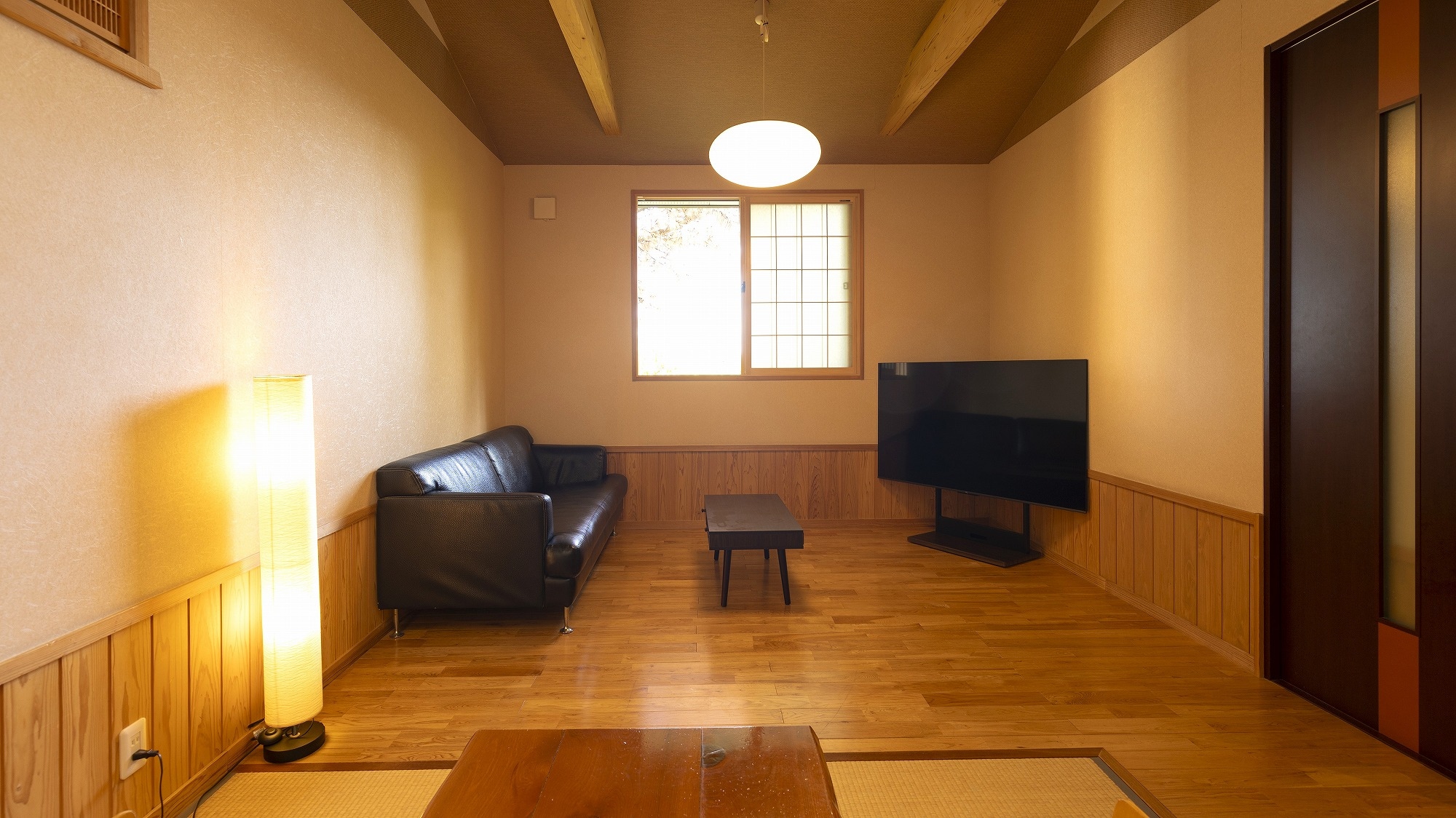 [2-room Japanese-Western room] "Peach blossom, jade, peony"