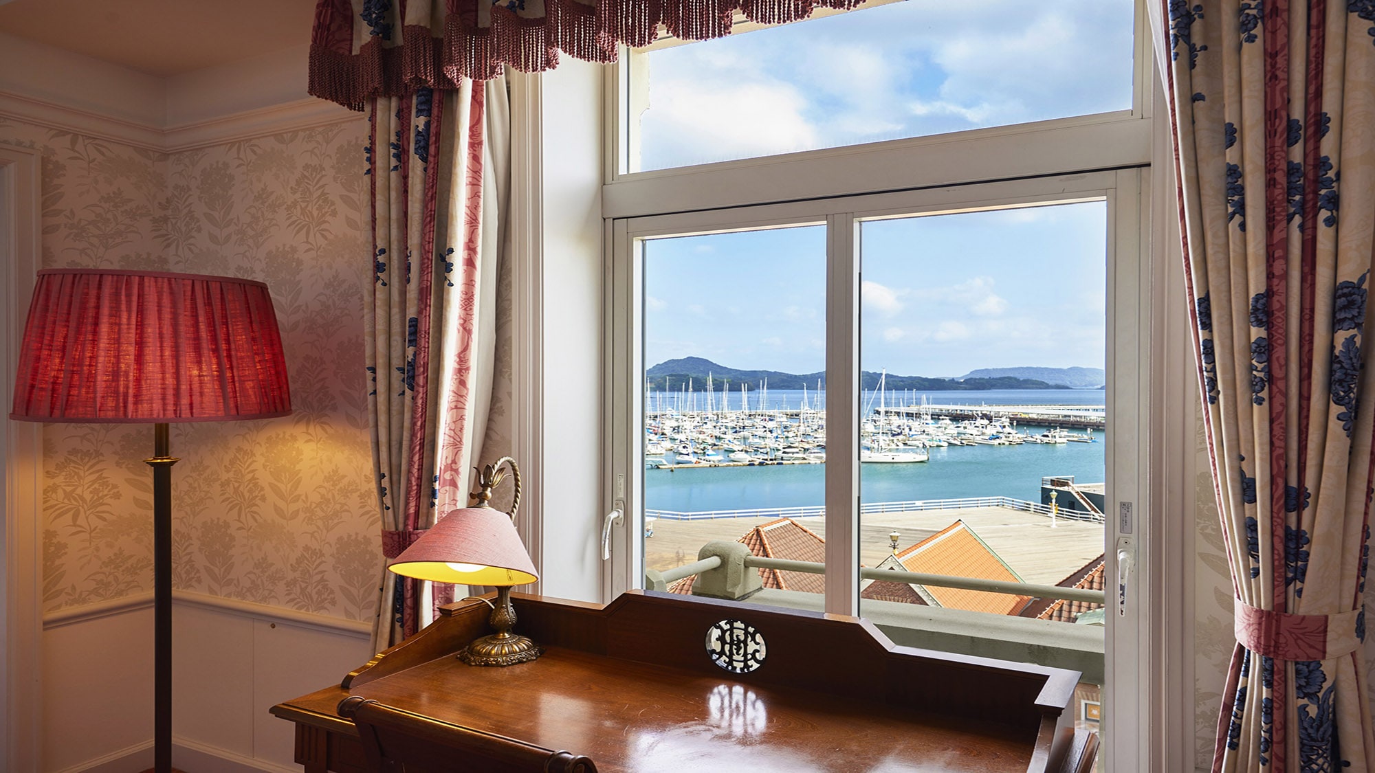 [Scenery example] Semi-suite (ocean side)