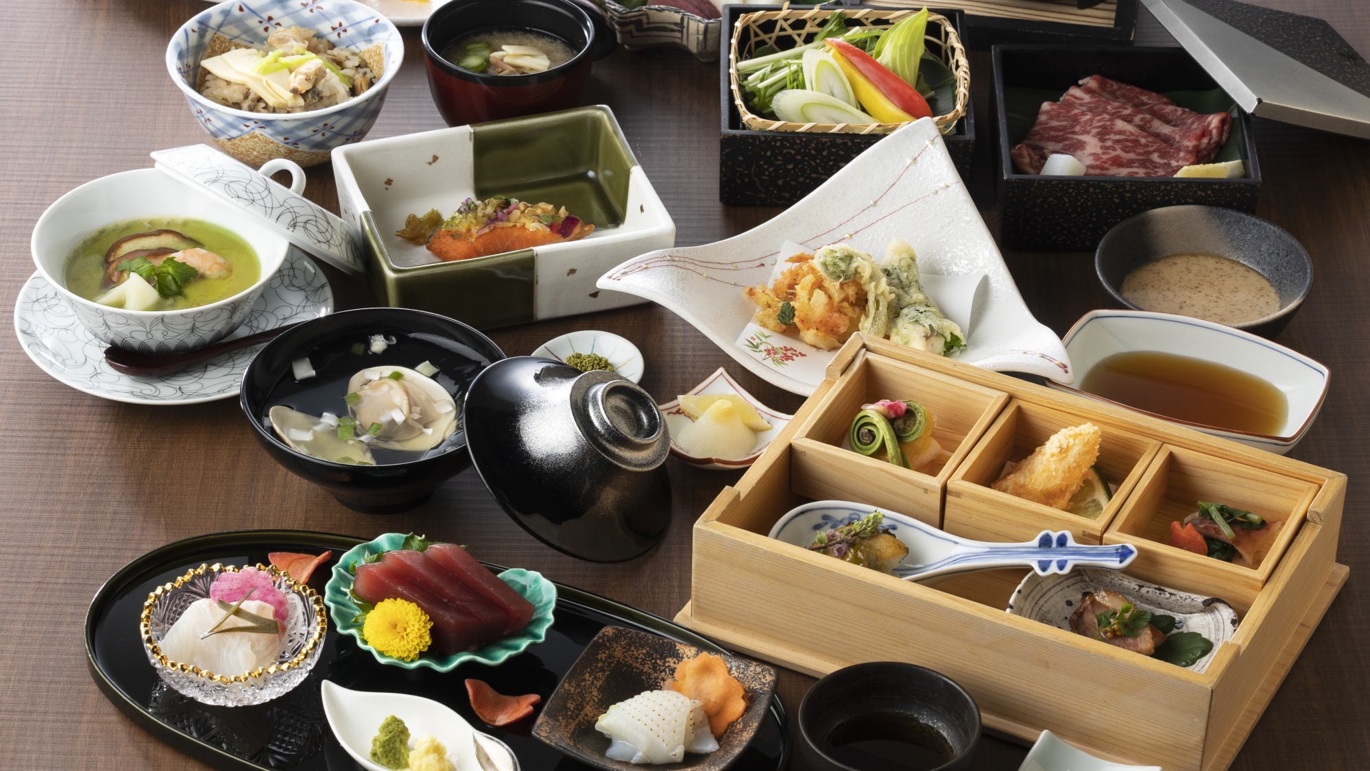 Spring original Japanese cuisine *Image for illustration purposes