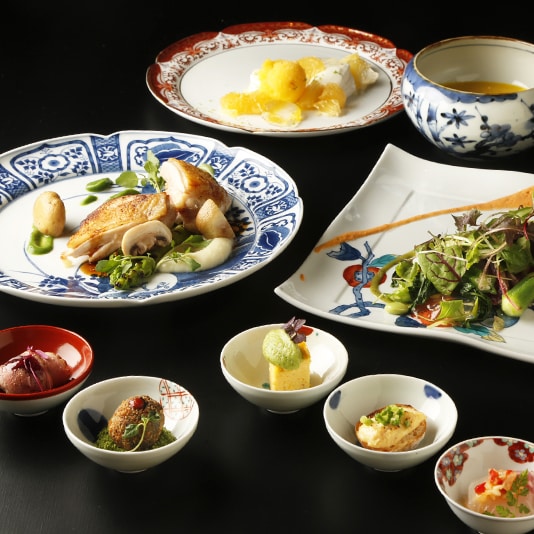 伝統的な有田焼とフレンチ