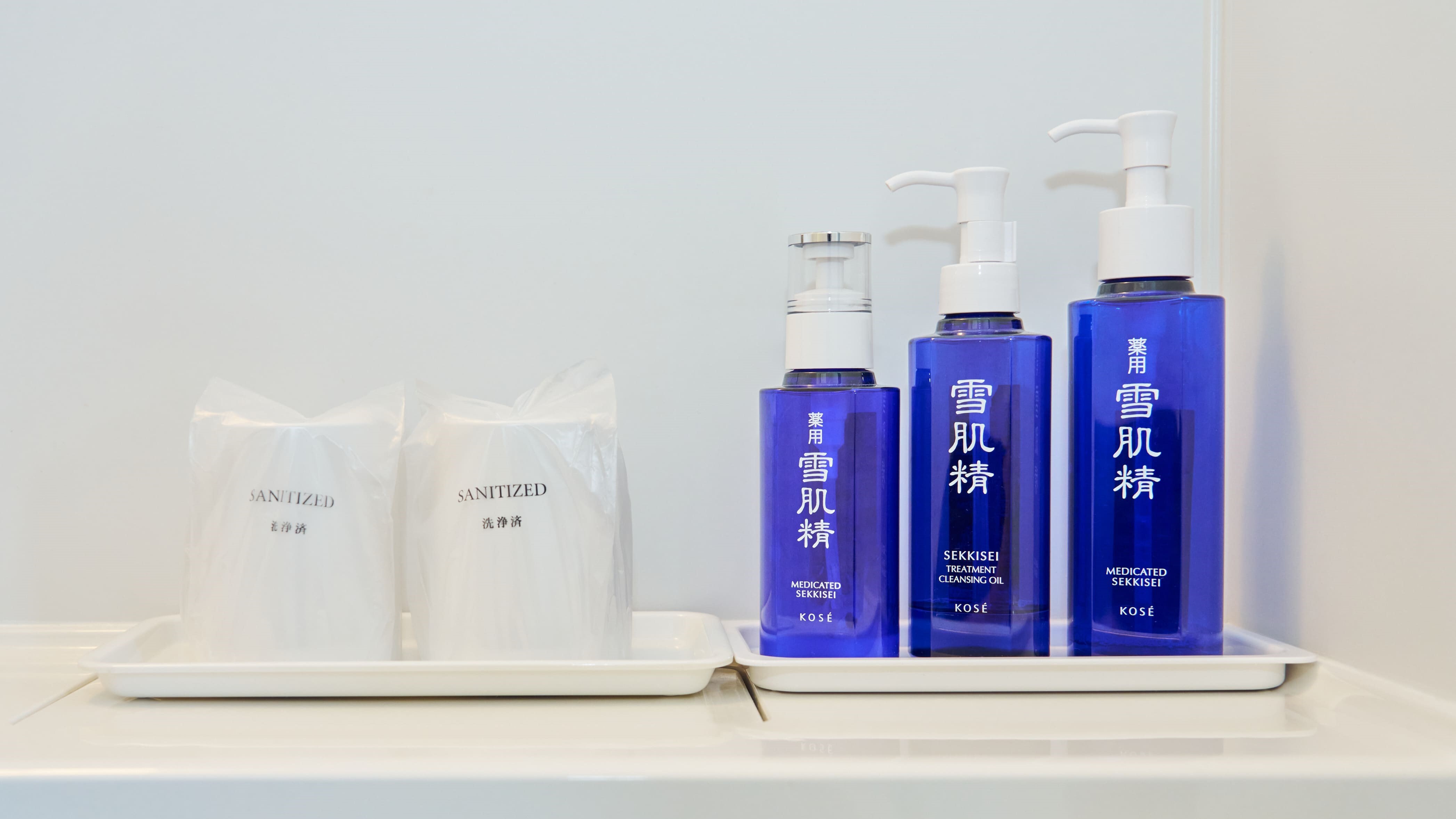 [All rooms equipped] Sekkisei 3-piece set (cleansing oil, lotion, milky lotion)
