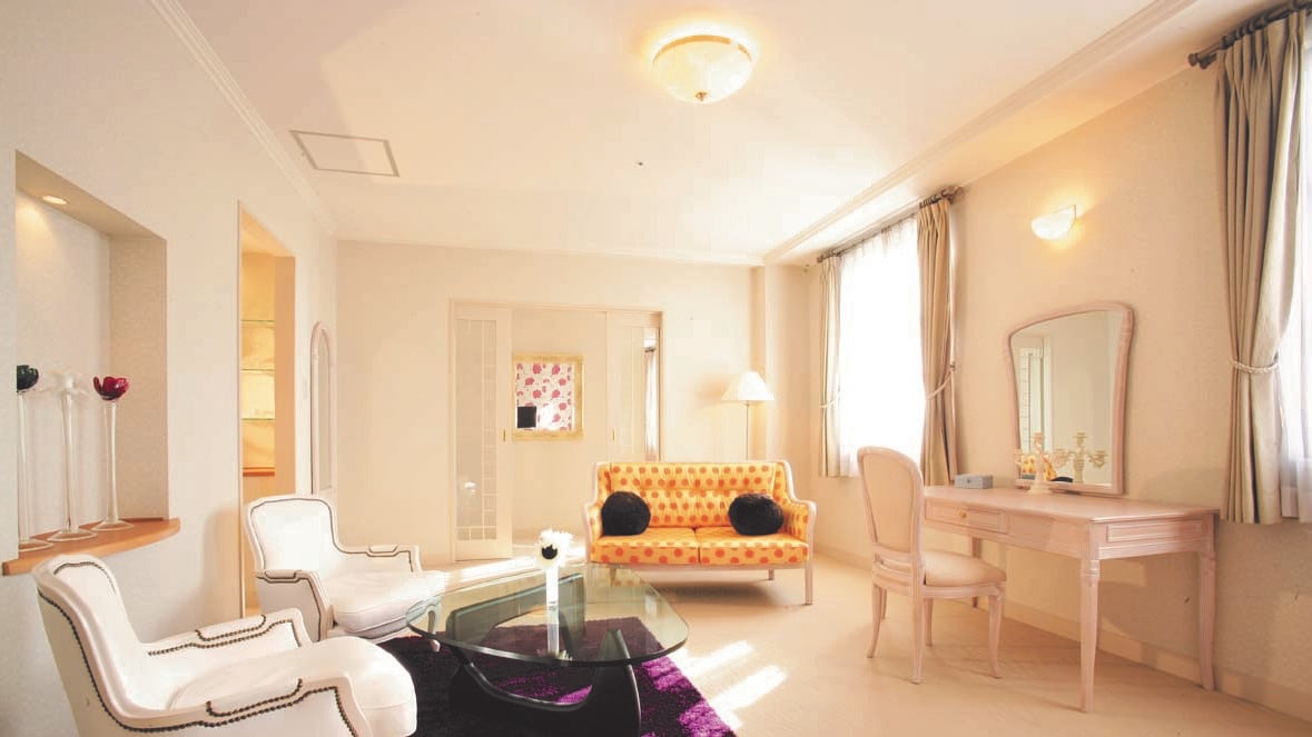 Suite Room [Lombardy] พื้นที่หรูหราที่ตกแต่งอย่างเรียบง่ายและทันสมัยในมิลาน