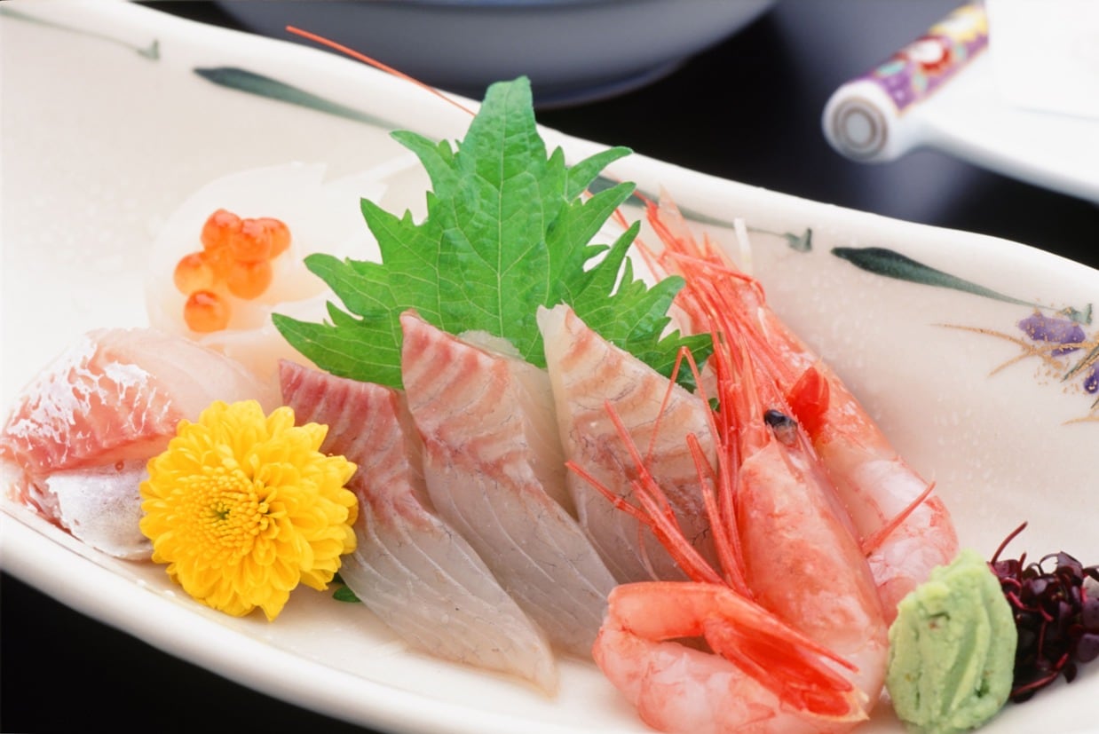 Sashimi ikan lokal