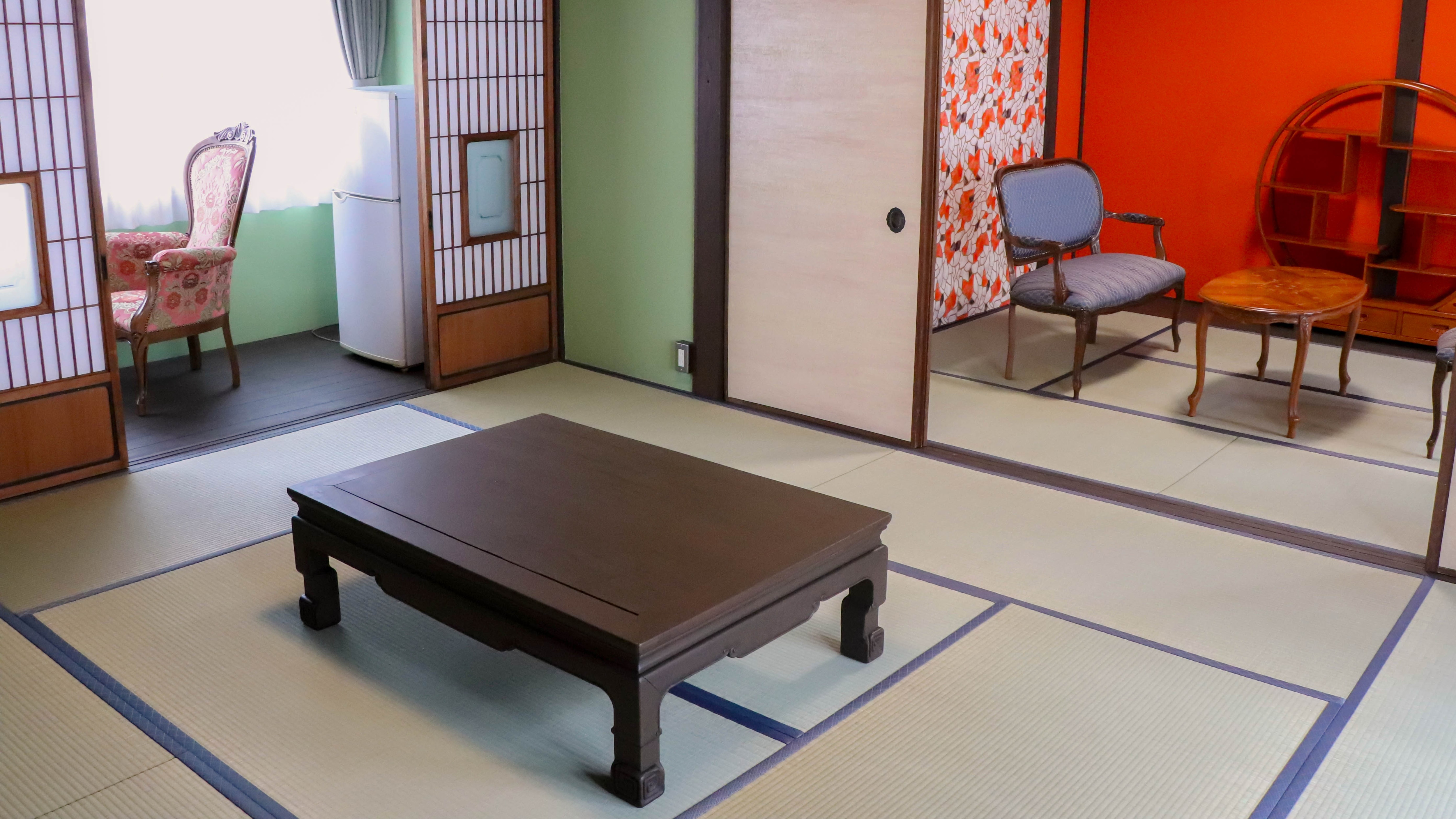Kamar bergaya Jepang (Oya)