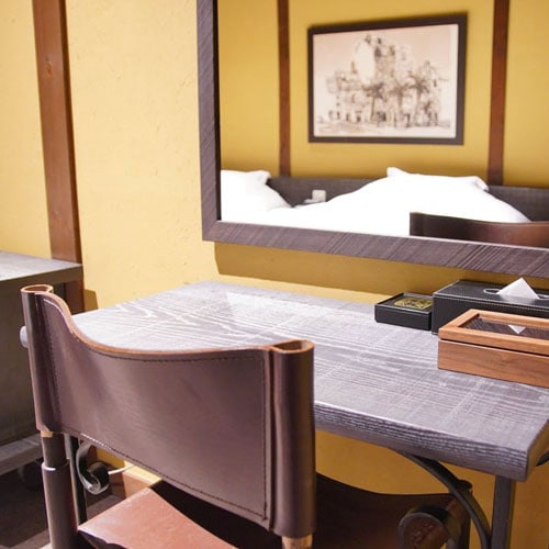 [Villa] Dressing table. You can sit back and get dressed.