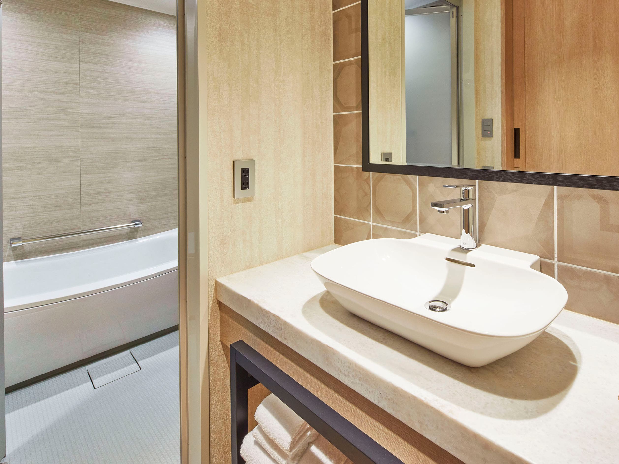 Kamar mandi (contoh)