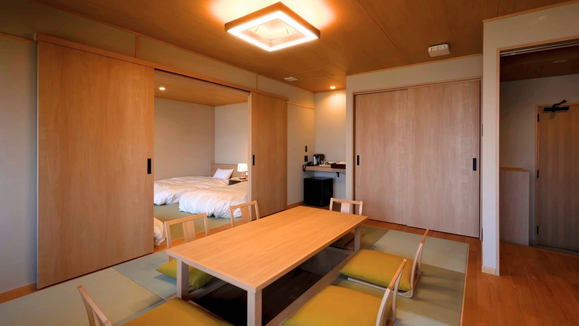 [Kamar Deluxe Jepang-Barat dengan ruang tamu - YUI] Kamar Deluxe Jepang-Barat baru dibuka pada musim semi 2024. Pertemuan keluarga