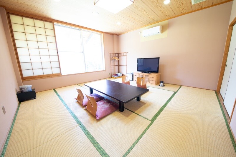 Japanese-style room