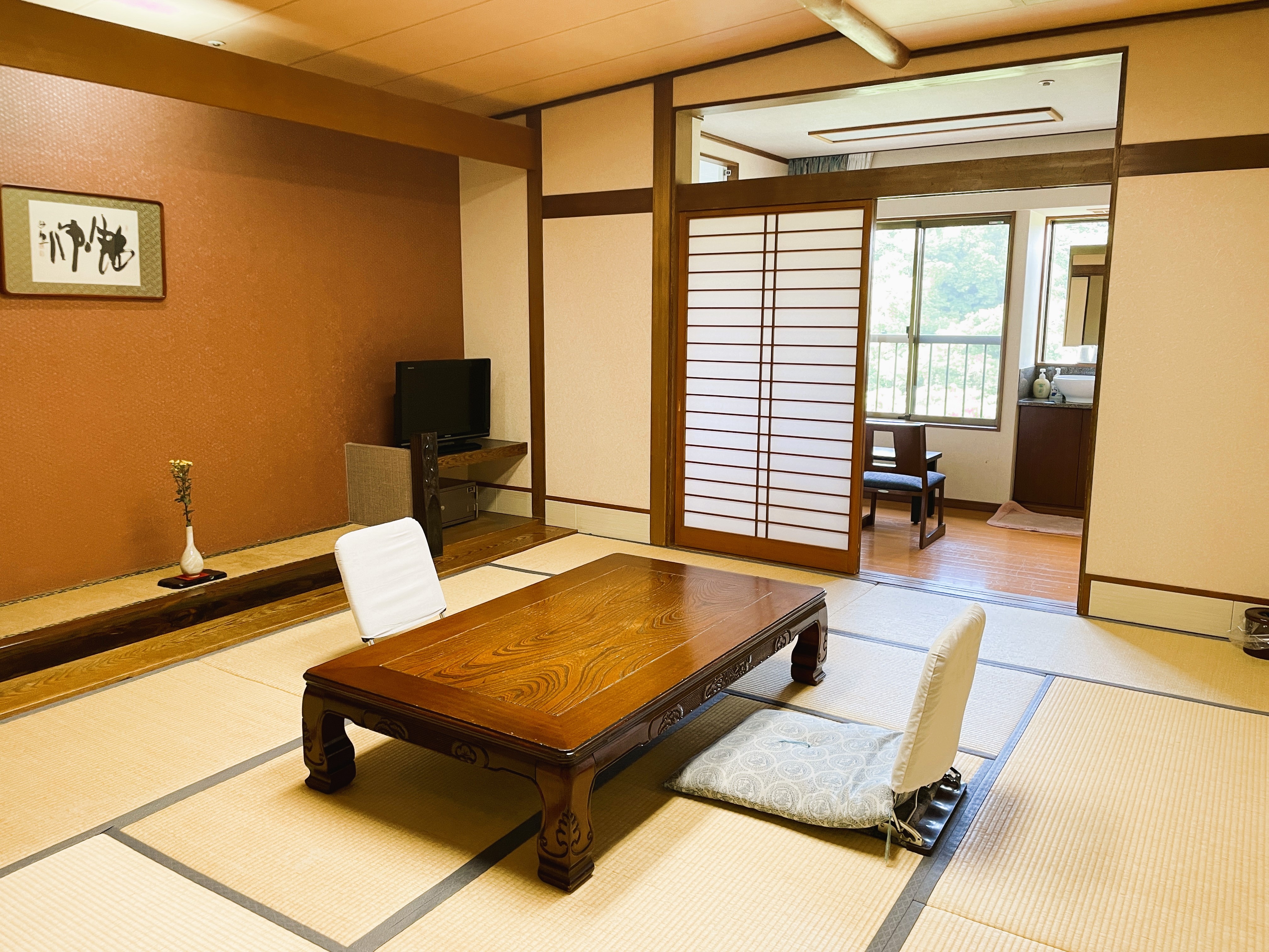 An example of a guest room in the East Wing