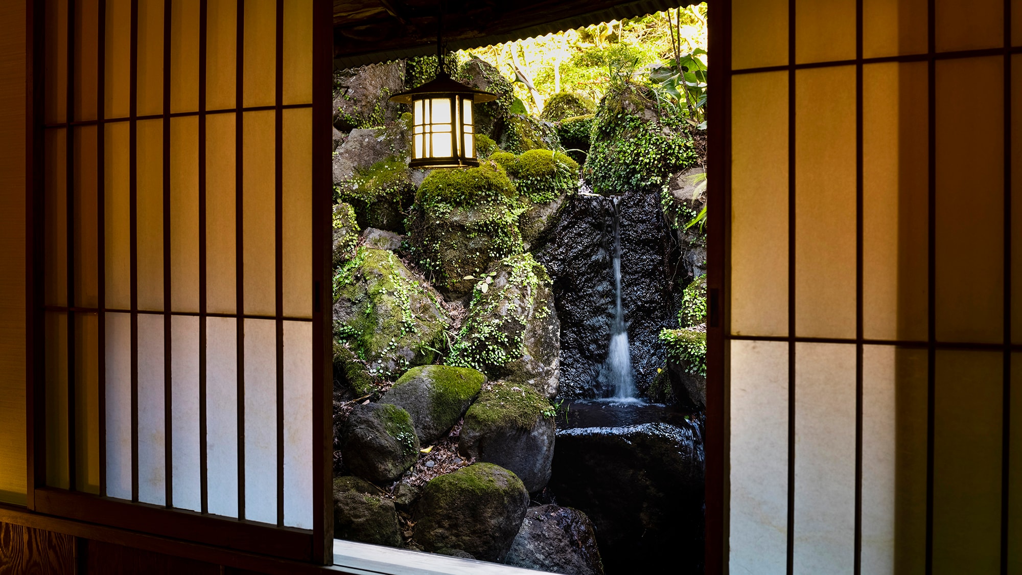 [Image of the hotel interior] The atmosphere exudes a Japanese feel everywhere.