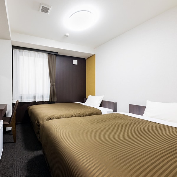 Kamar Twin [2 tempat tidur lebar 100cm]