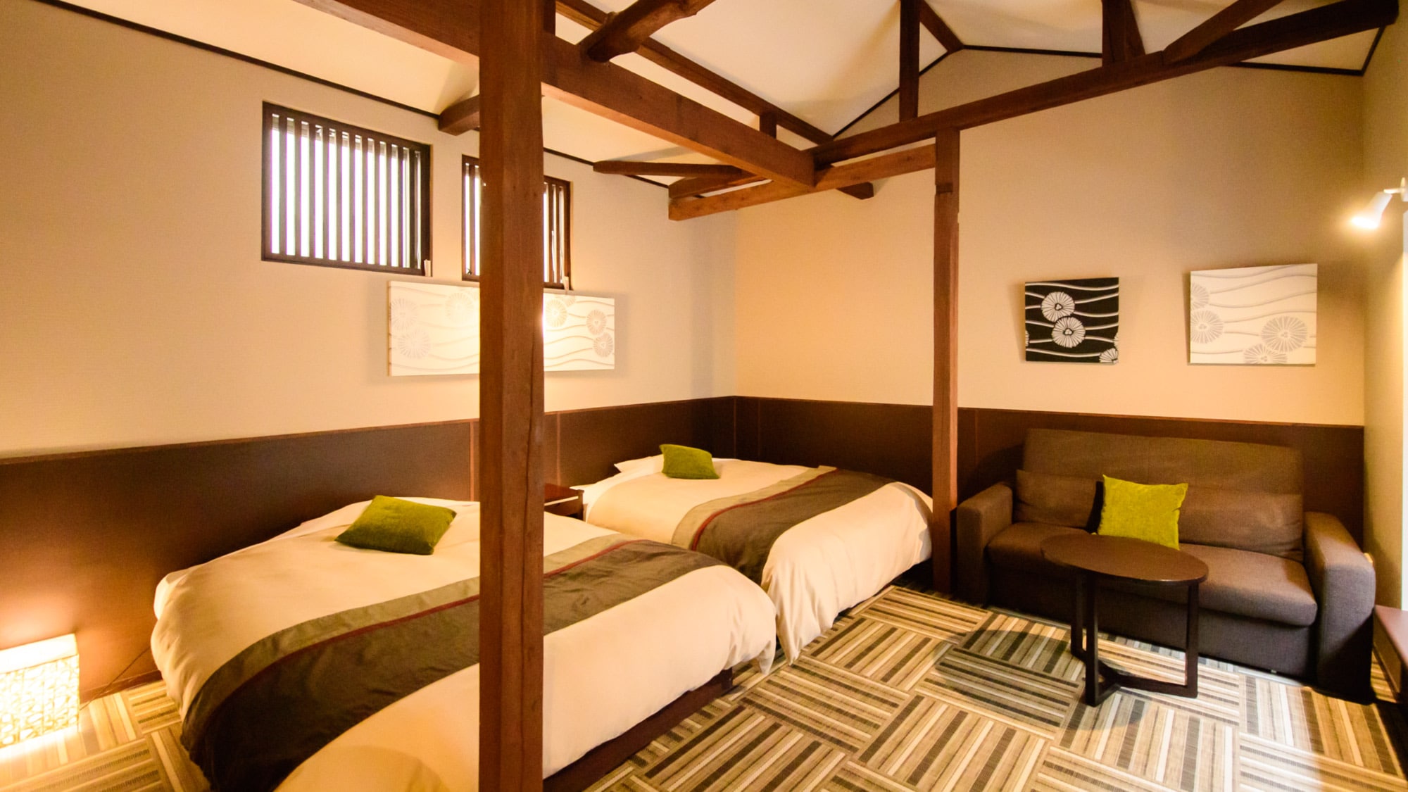 [Twin room] A spacious twin room. You can also connect to the internet indoors!