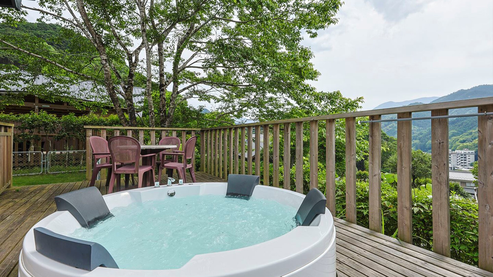 [可攜帶寵物] 小屋 | 3R + 閣樓、按摩浴缸、遛狗場