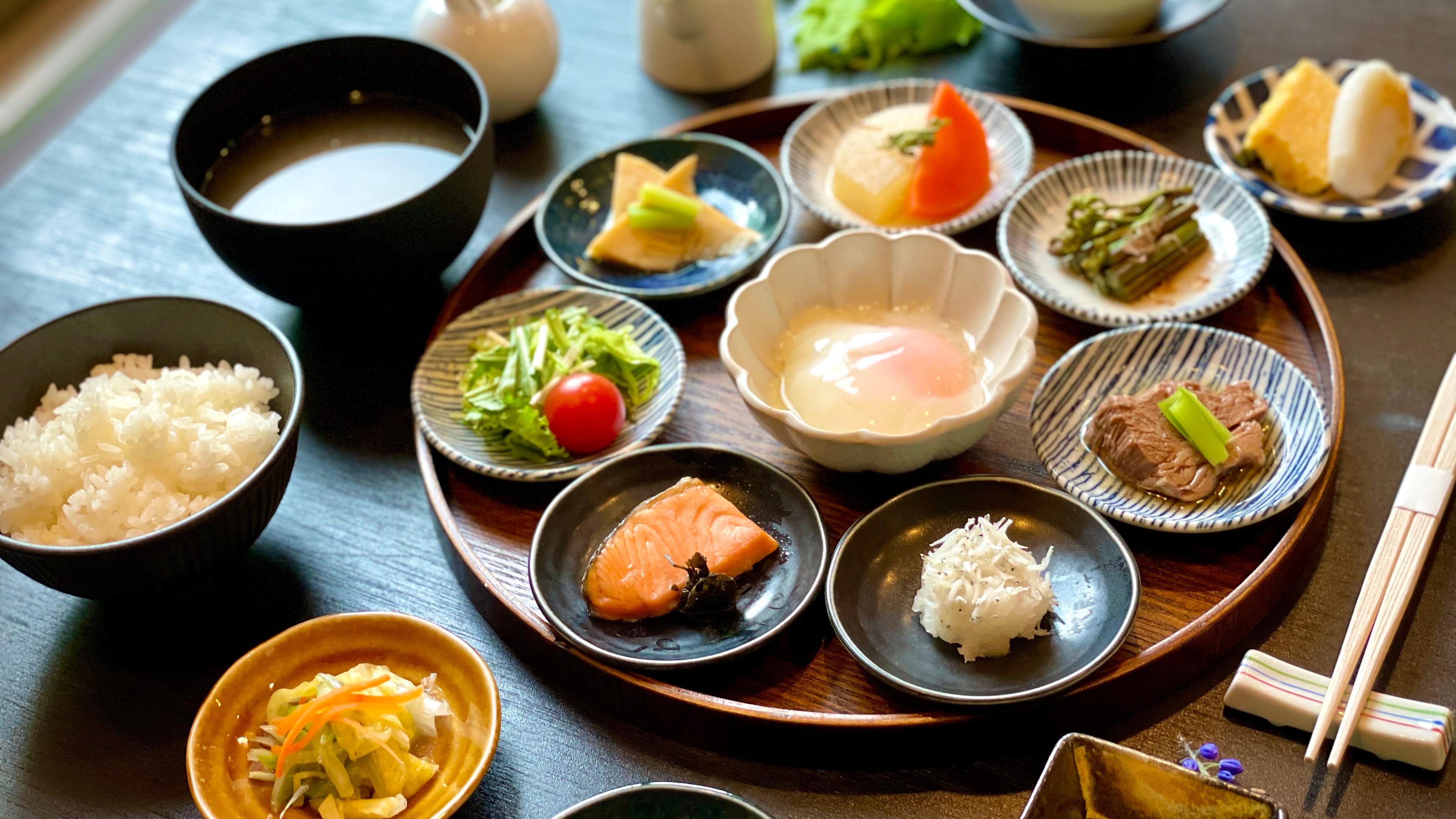 [Breakfast] Please enjoy & ldquo; Maesawa beef curry & rdquo; and & ldquo; Galactic drops & rdquo; using beef of Ogata!
