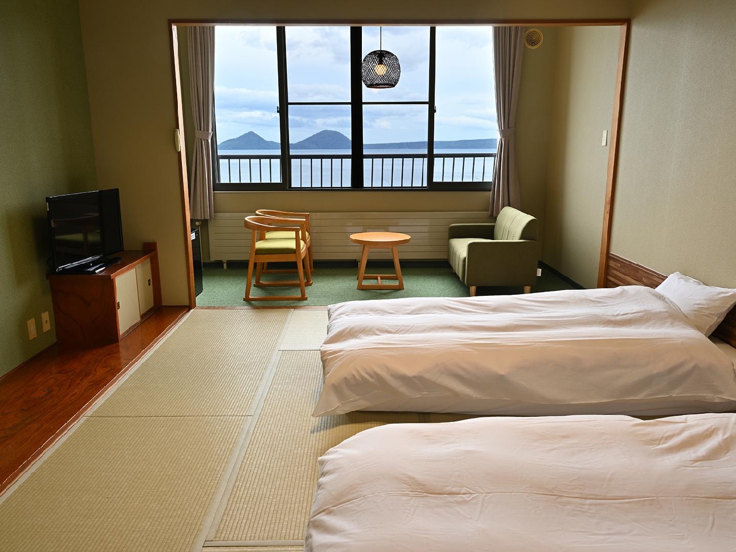 湖畔日式房