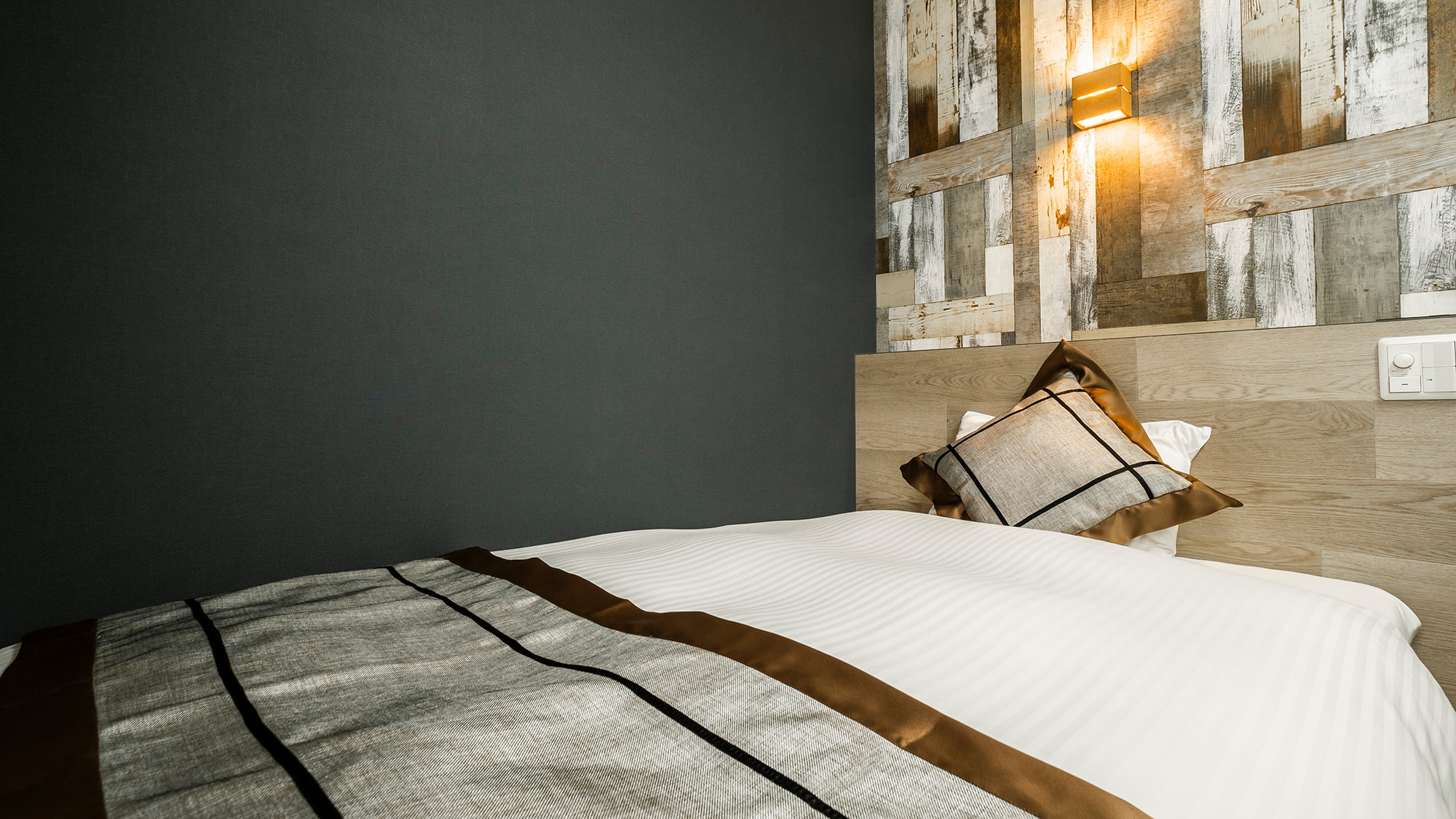 ◇Semi-double room◇1 person use　Bed width: 120cm
