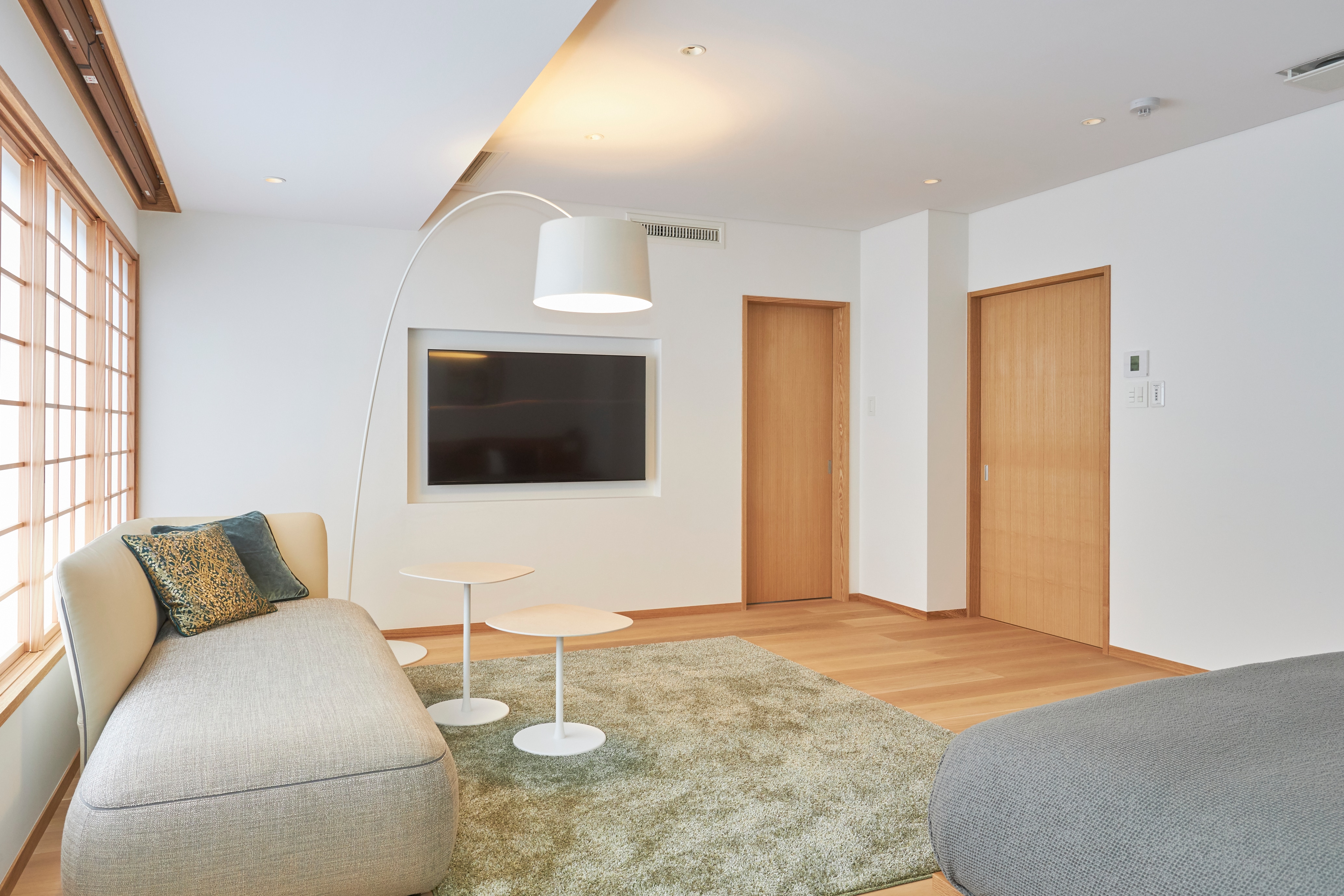 Western-style suite with silver hot spring