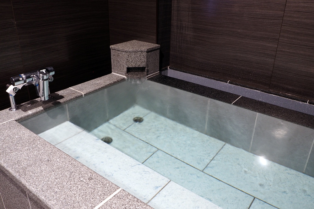 Room 201: Indoor hot spring bath