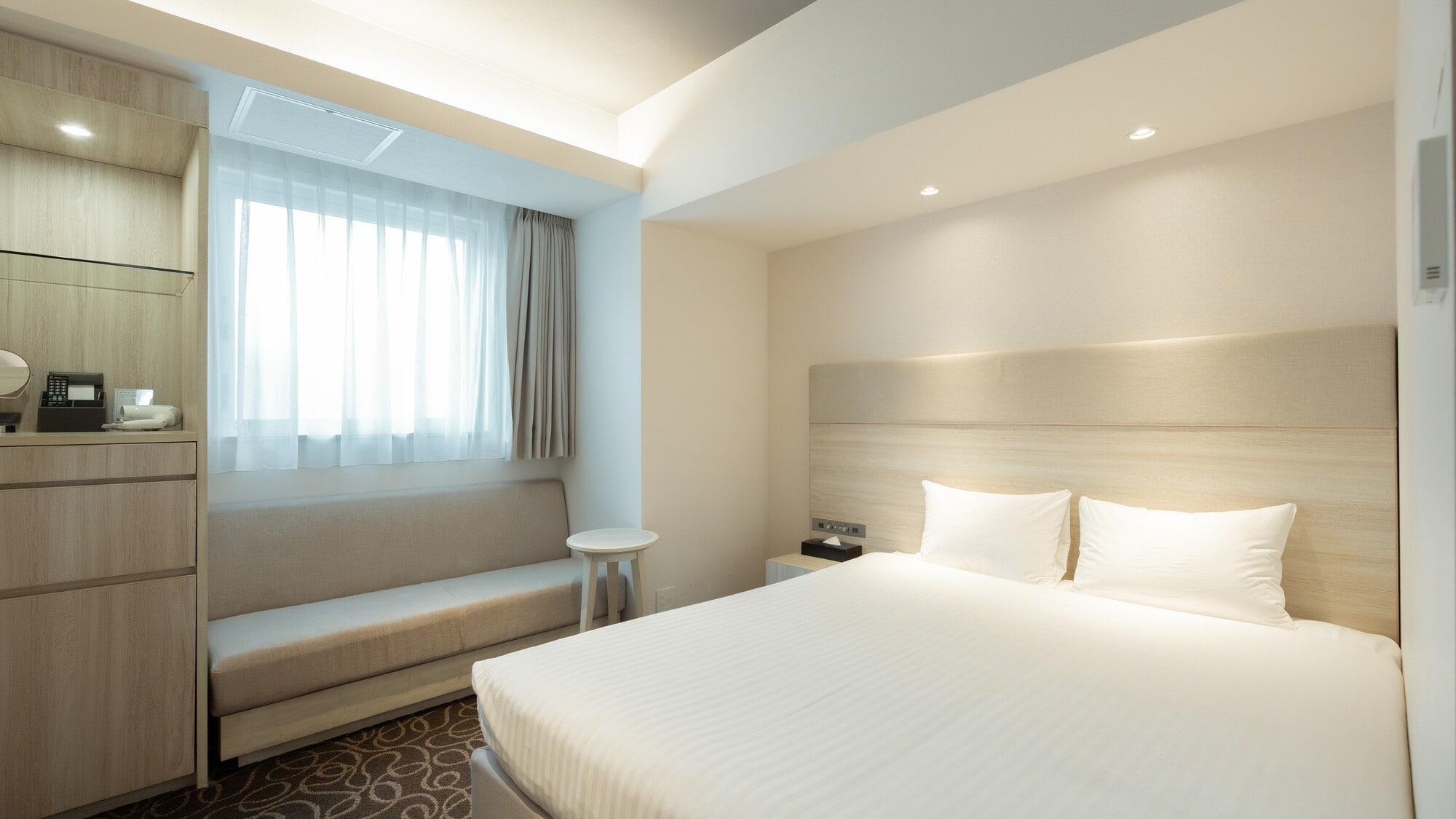 16㎡　1 queen bed (bed width 160cm)