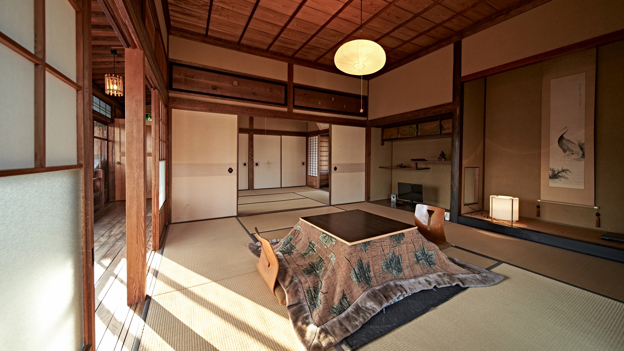 Ayano/Main Building 2nd floor Japanese-style room [6 tatami mats + 8 tatami mats] Non-smoking