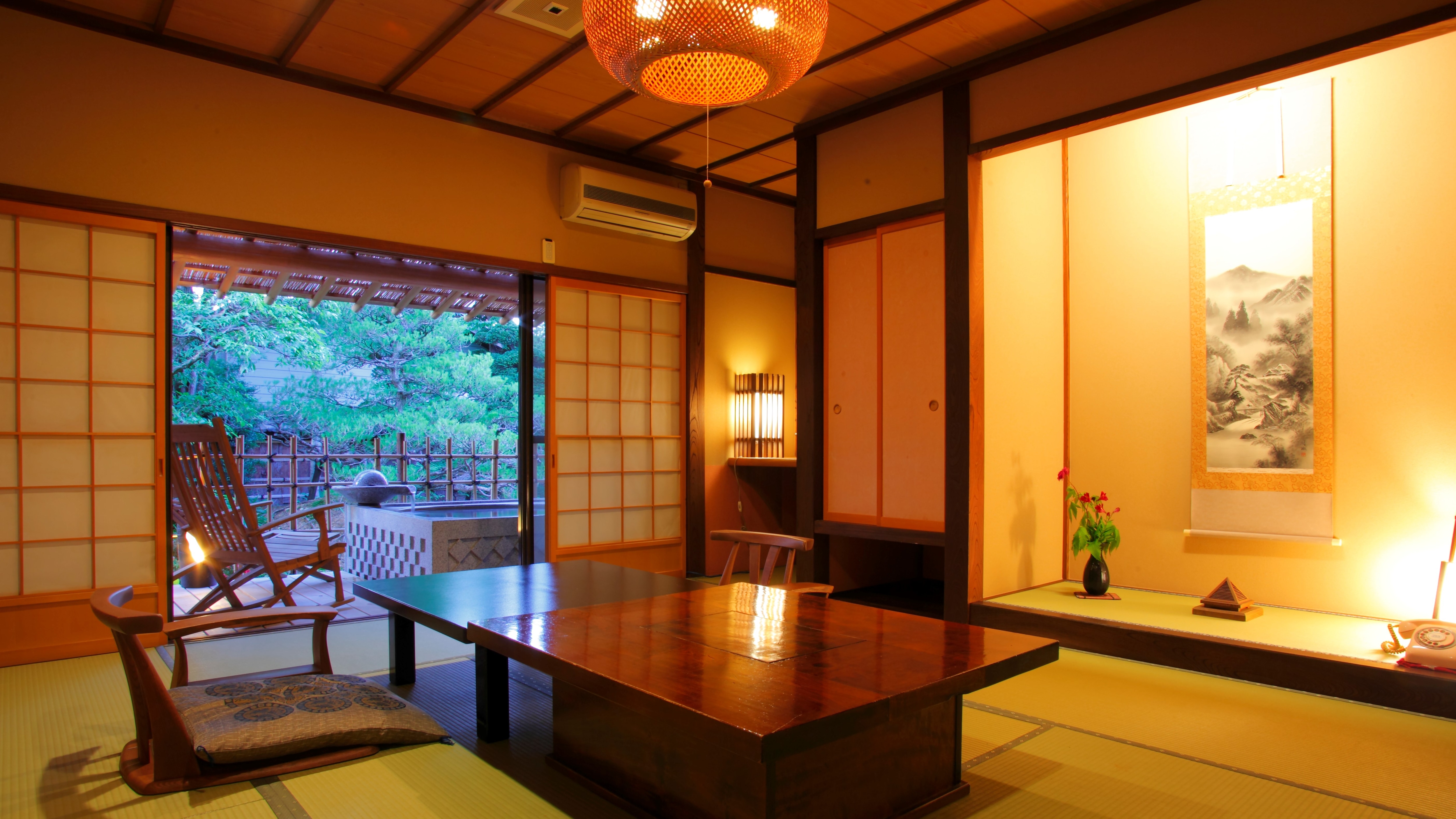 Guest room with open-air bath (Japanese-style room 1F 10 tatami mats + 2F 10 tatami mats maisonette) Bed type