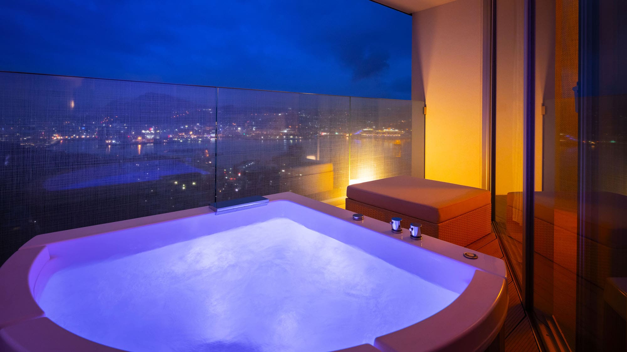 [Royal Suite]