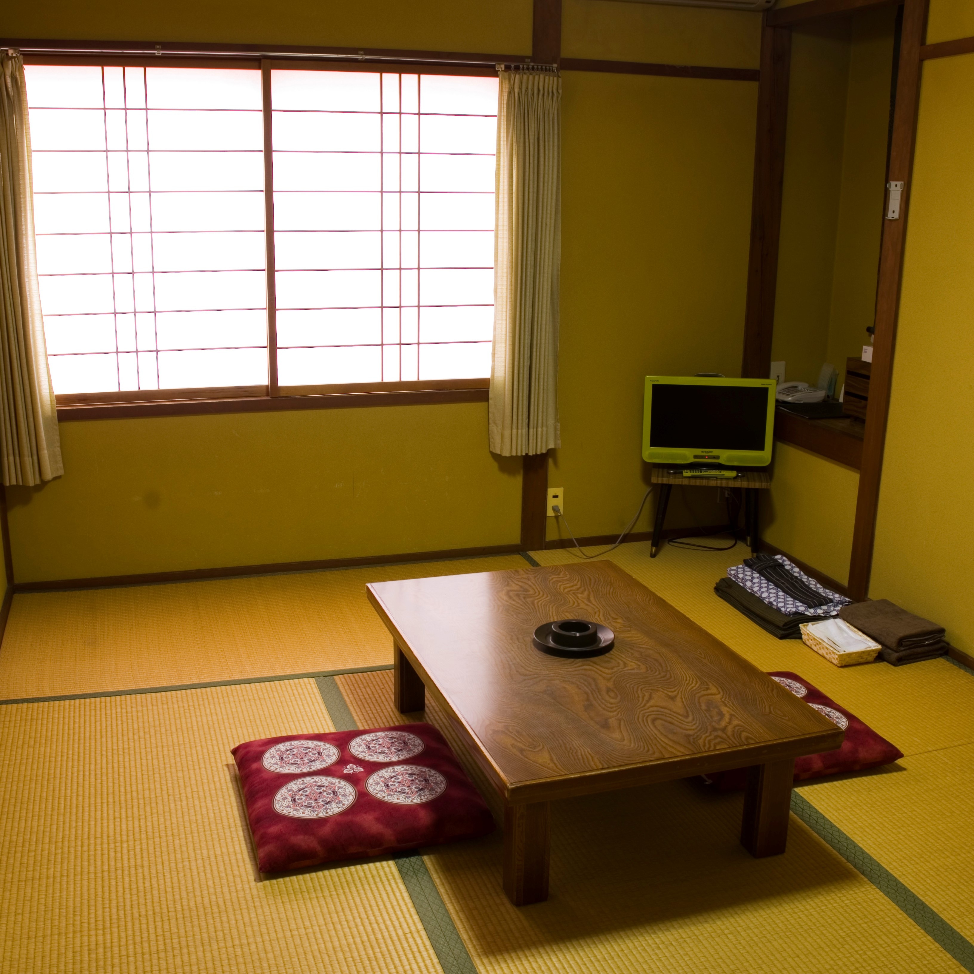 Japanese-style room for 1 to 3 people