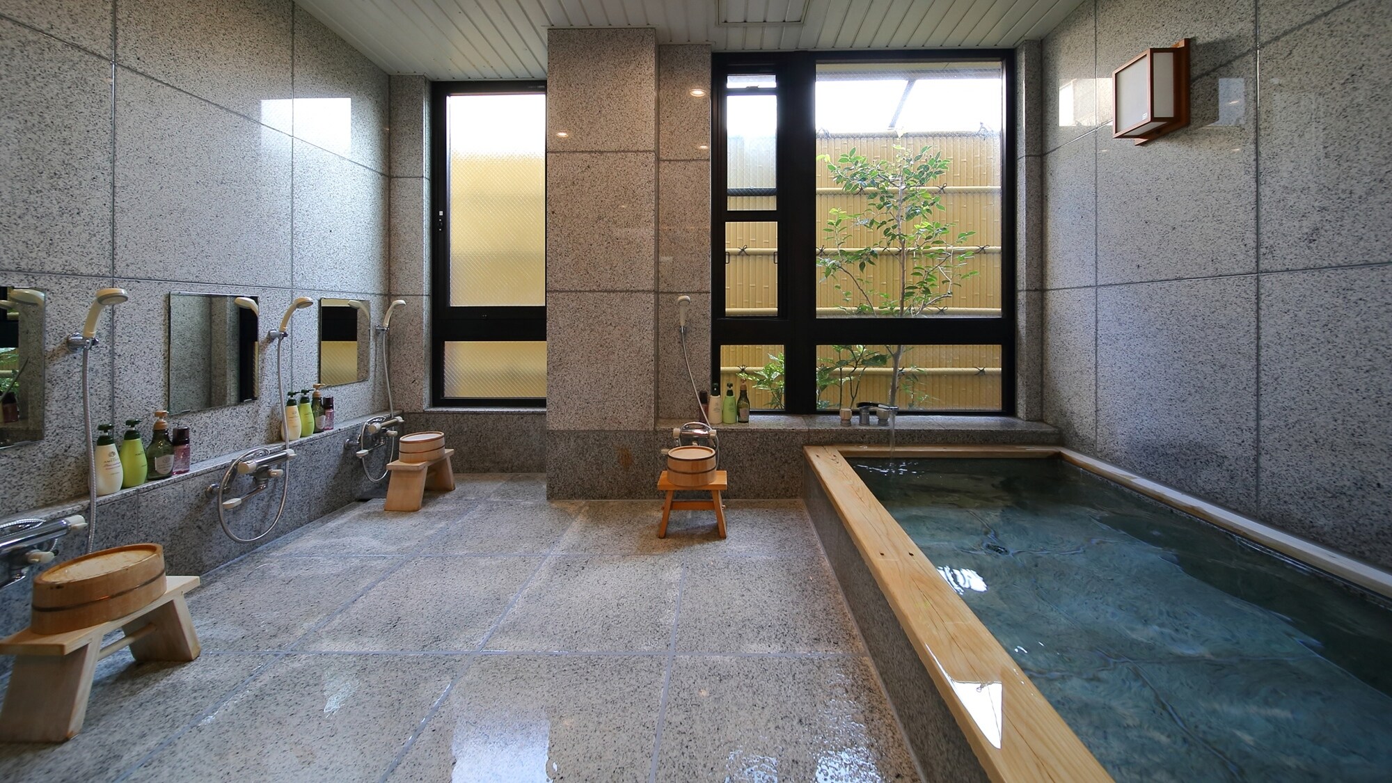 Large communal bath for women